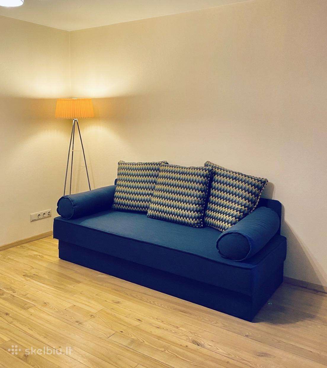 Sofa su patalynės dėže