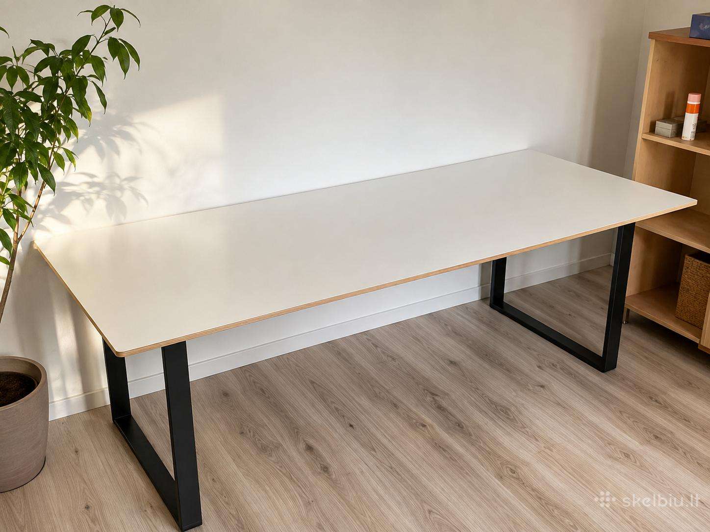 Parduodamas stalas, 75 x 225 90 cm.