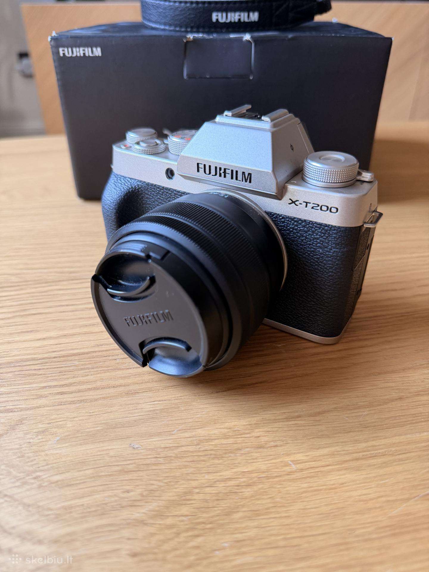 Fujifilm X-t200