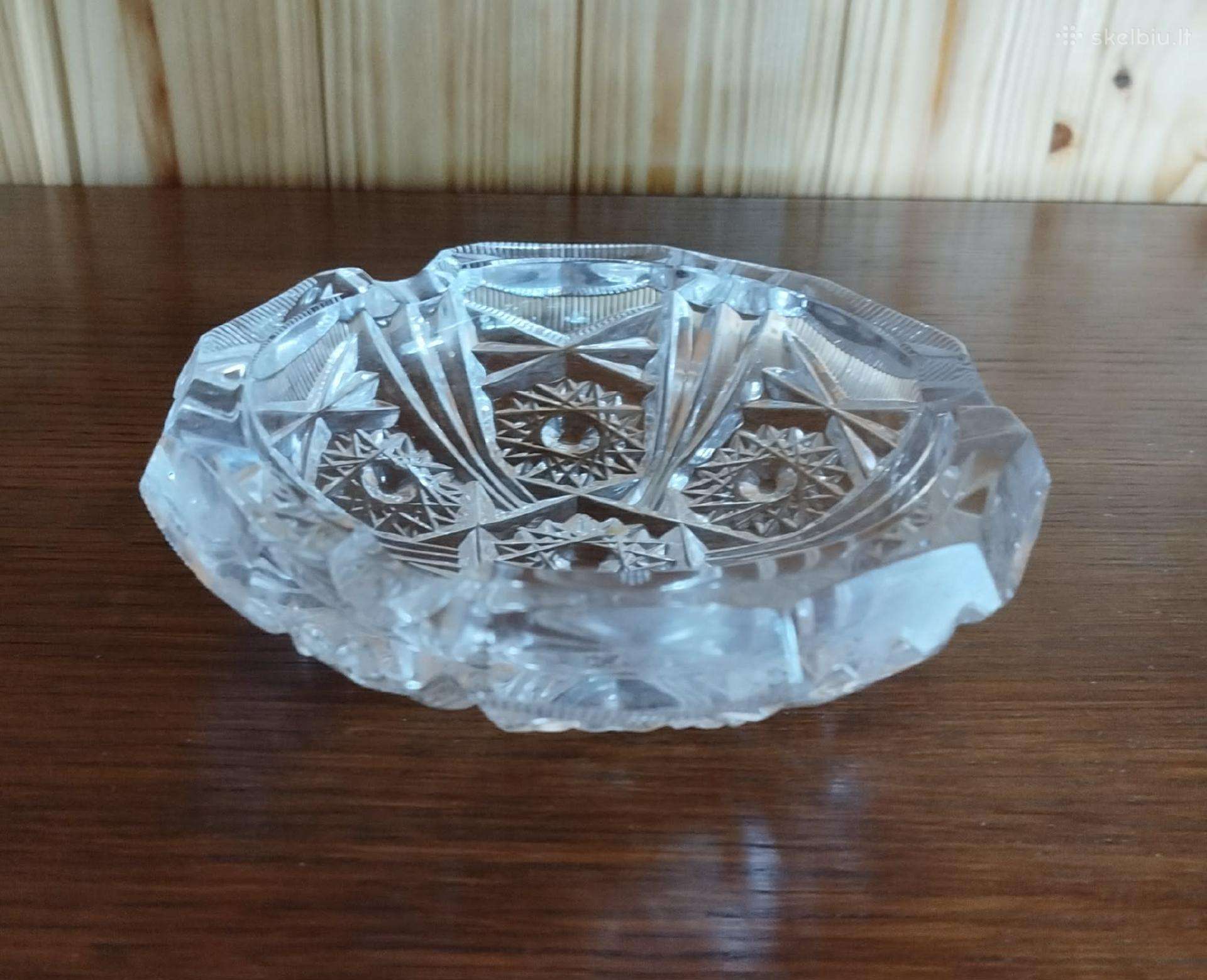 Vintažinė krištolinė peleninė