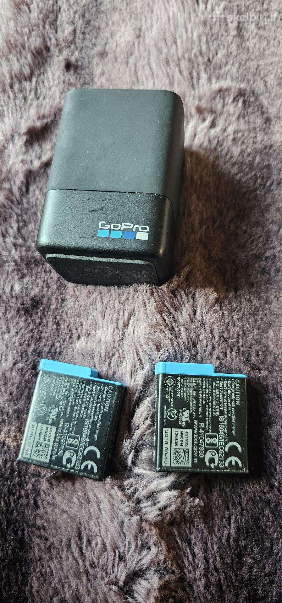 Go pro kameros batėrijos su ikrovimo dėklu