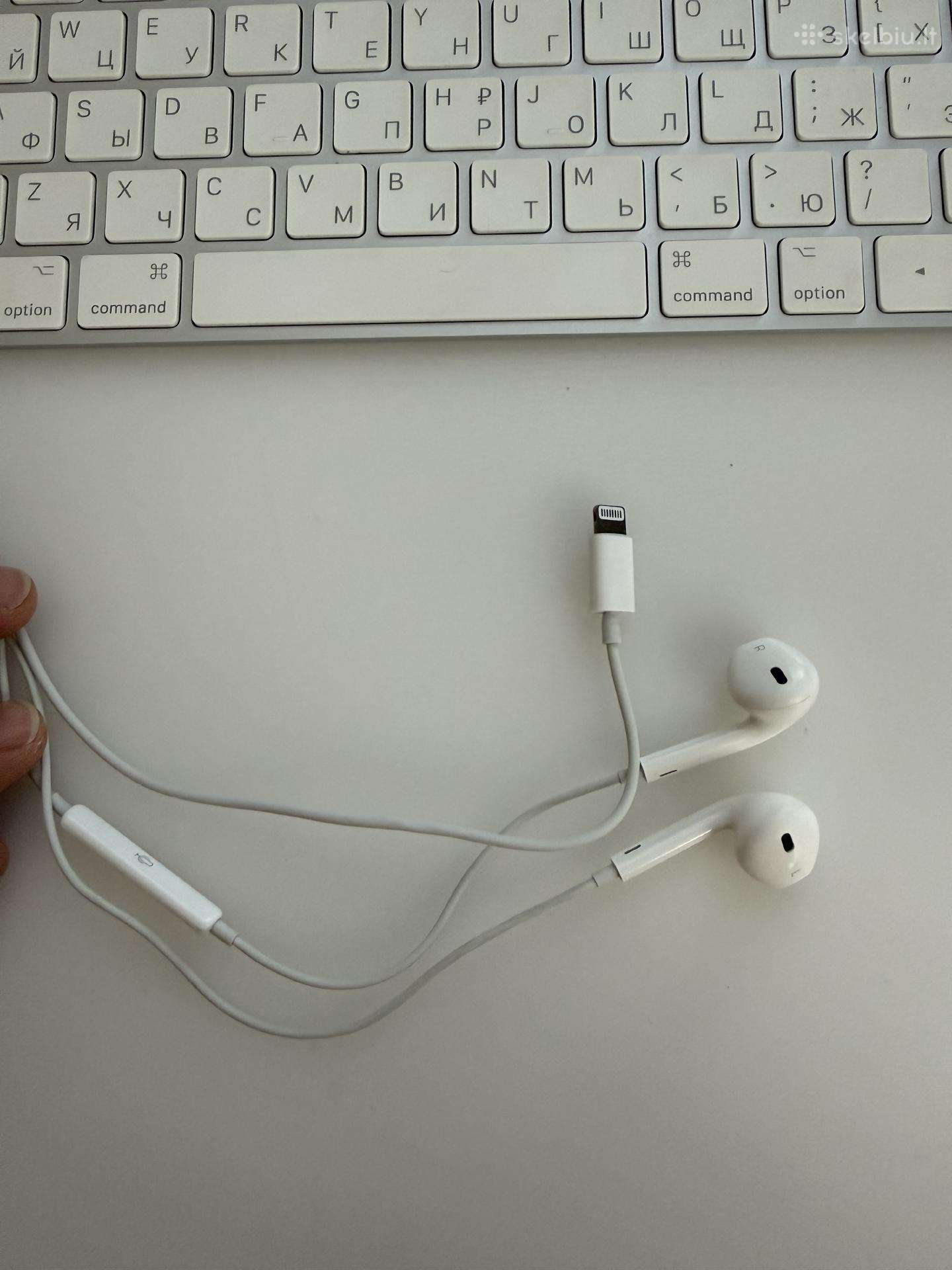 Apple Earpods su Lightining jungtimi A1748