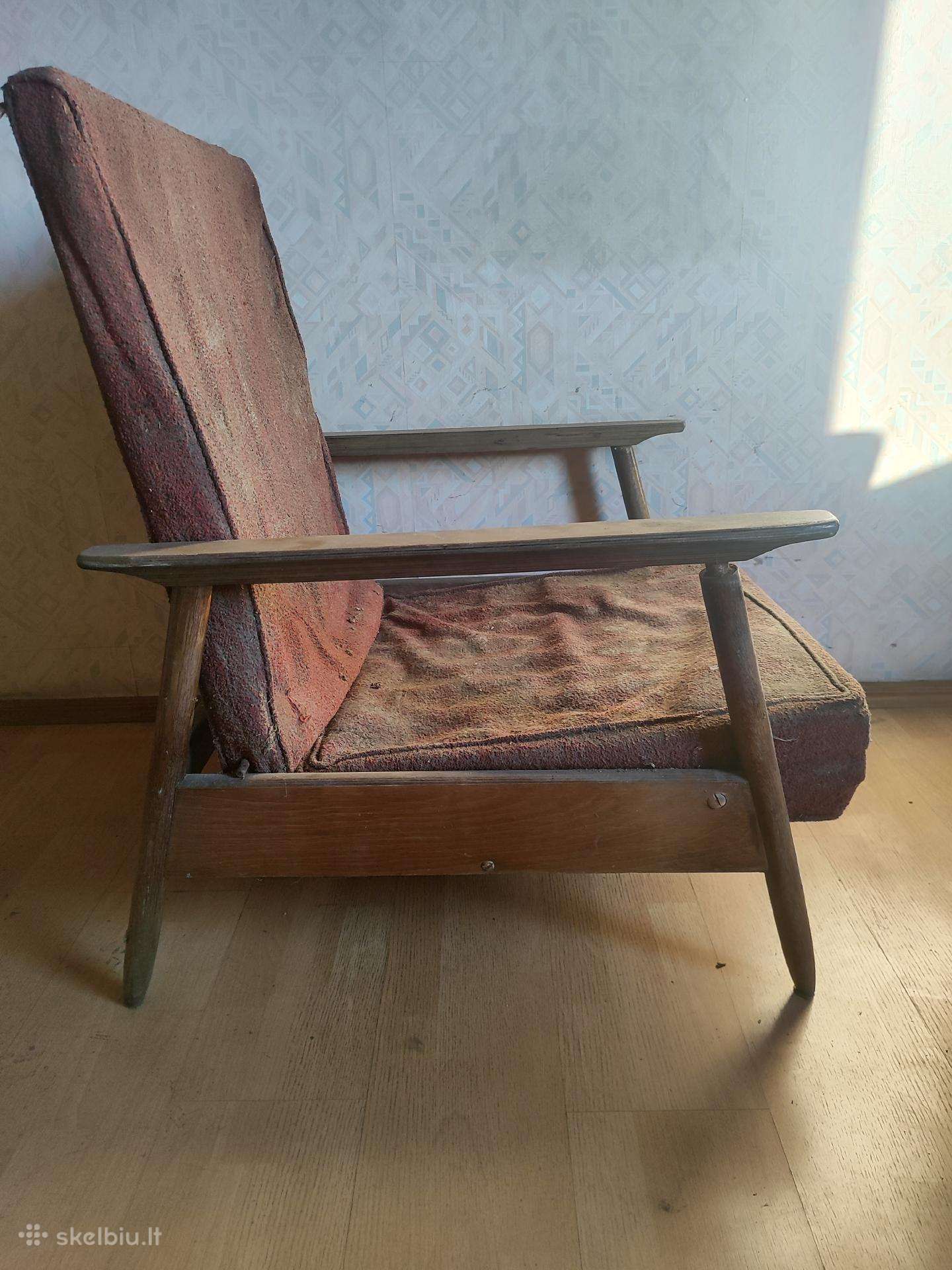 Cukermanienes fotelis restauravimui