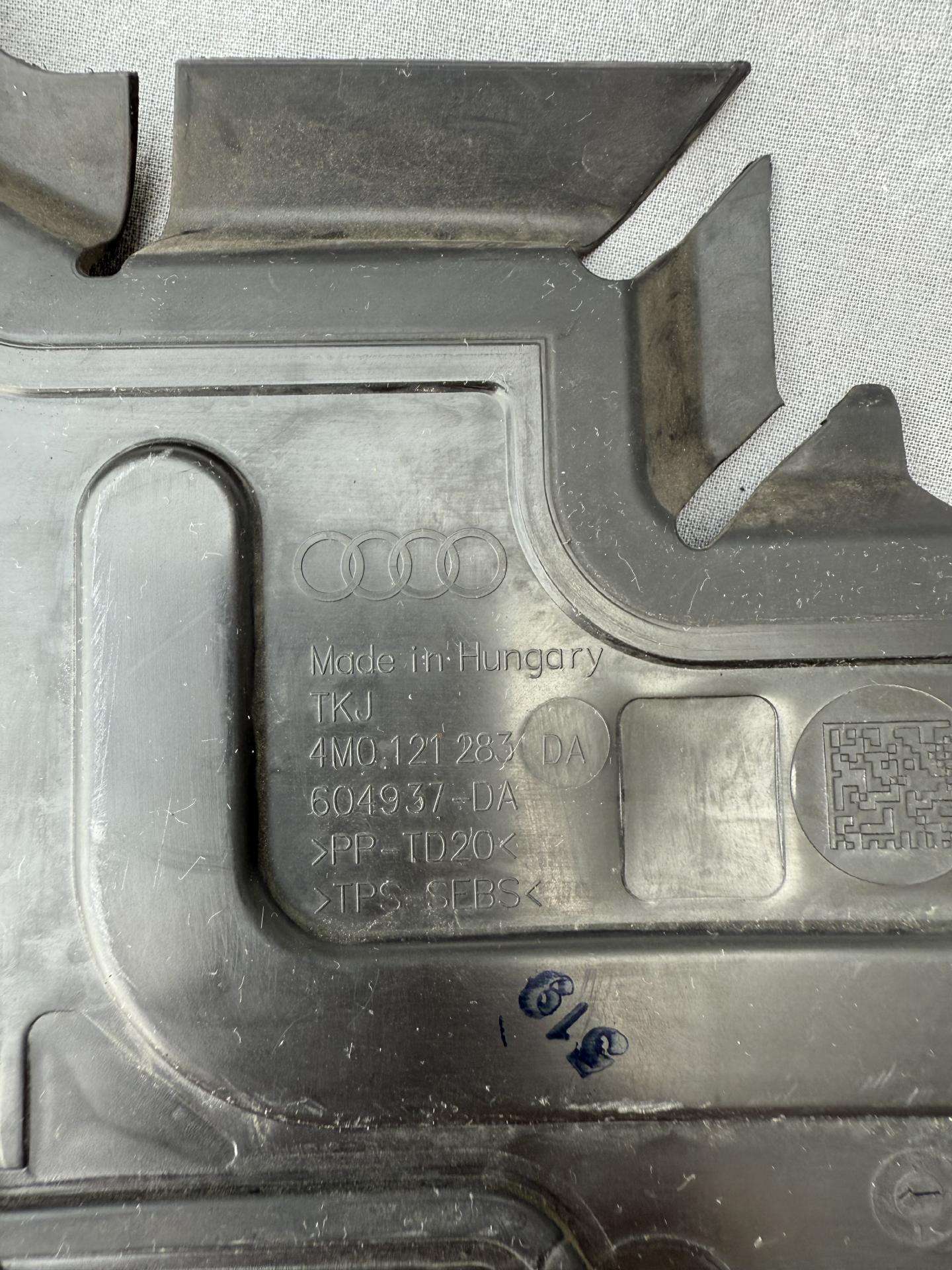 Audi Q7 žibintai