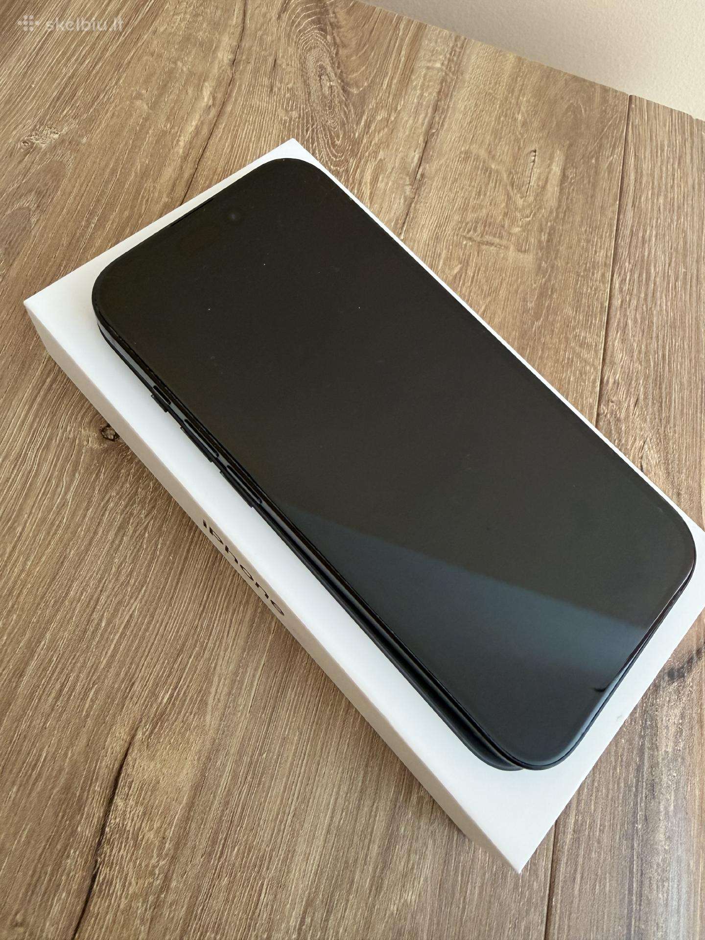 iPhone 15