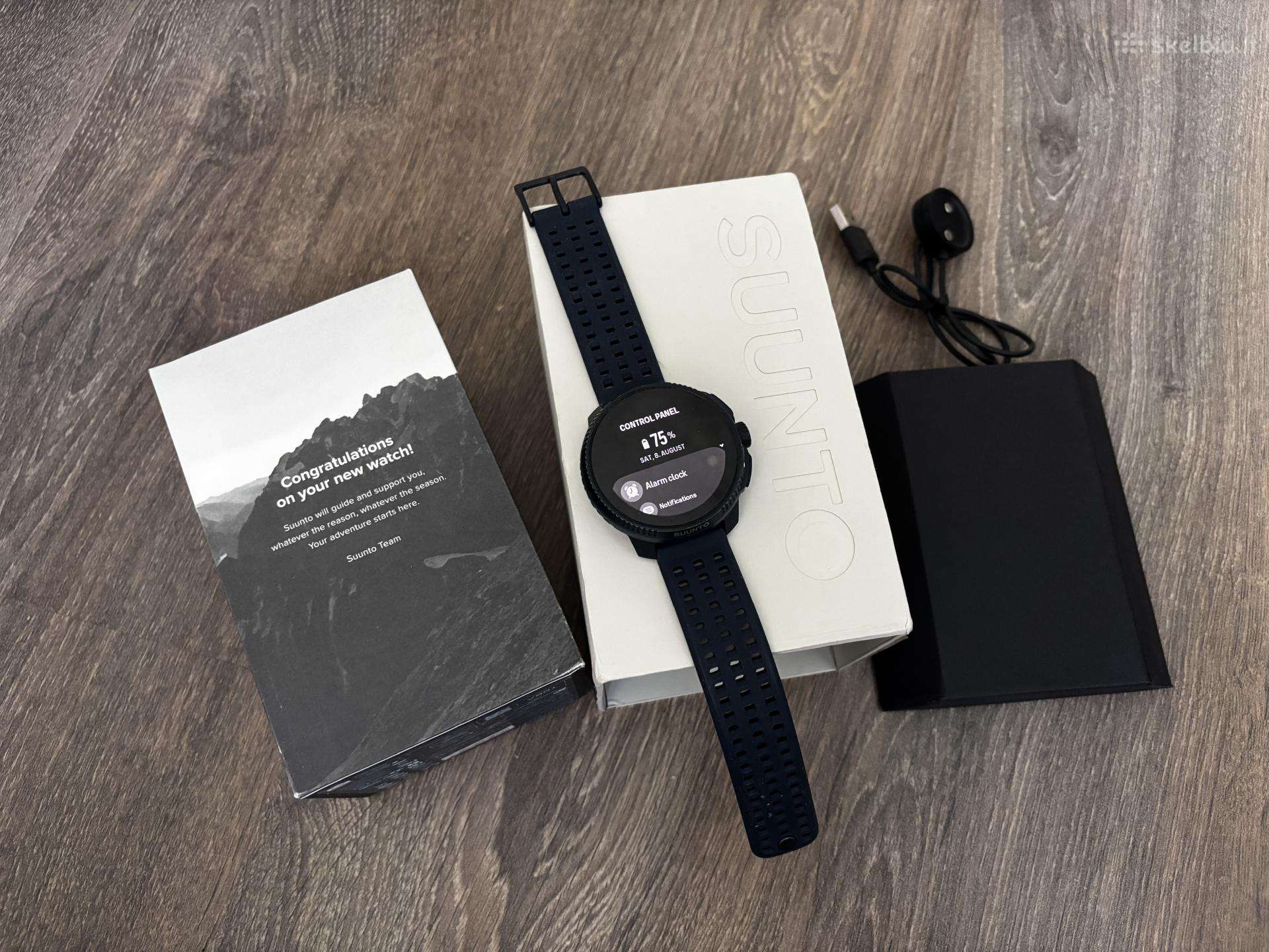 Suunto Race