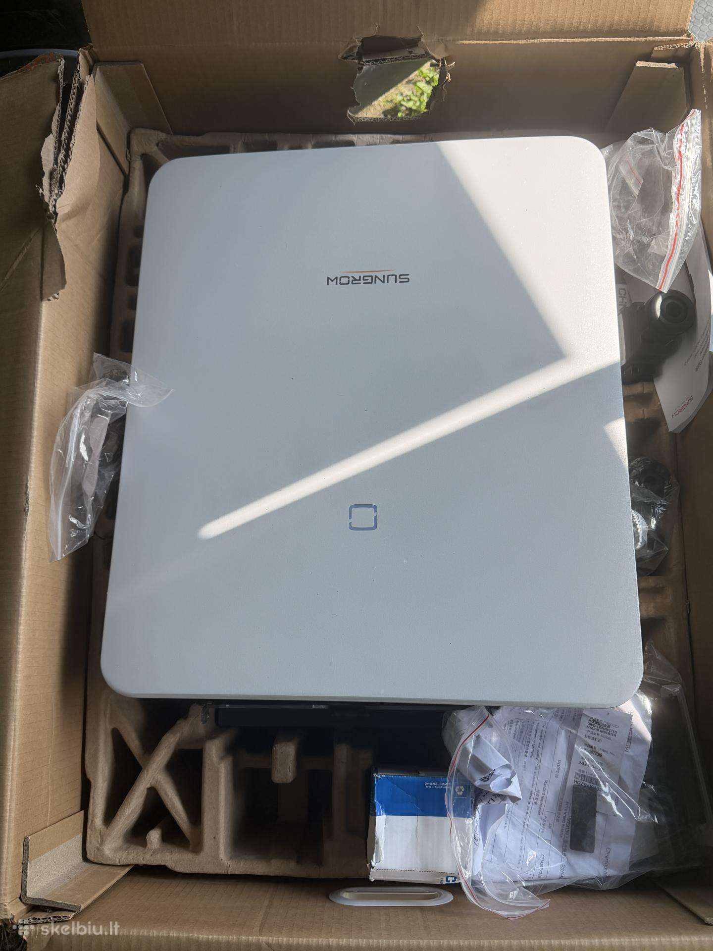 Sungrow 10 kw hibridas inverteris