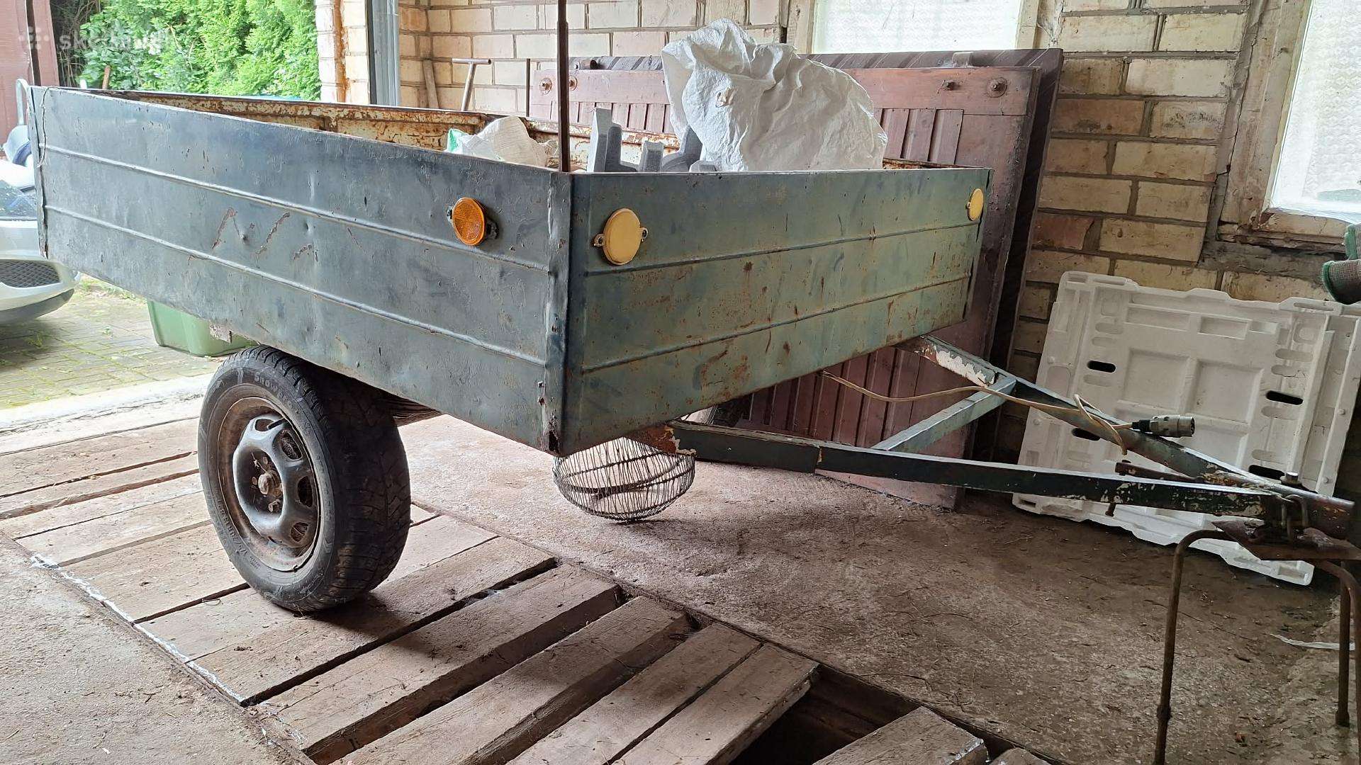 Priekaba su dokumentais