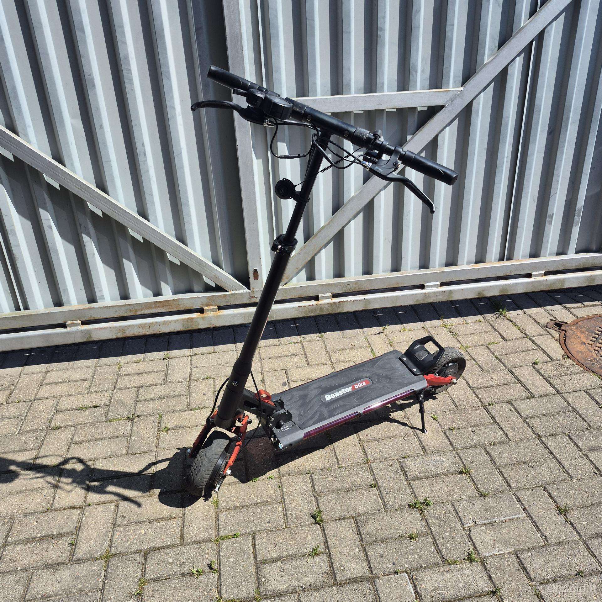 Beaster Scooter (dual motor)