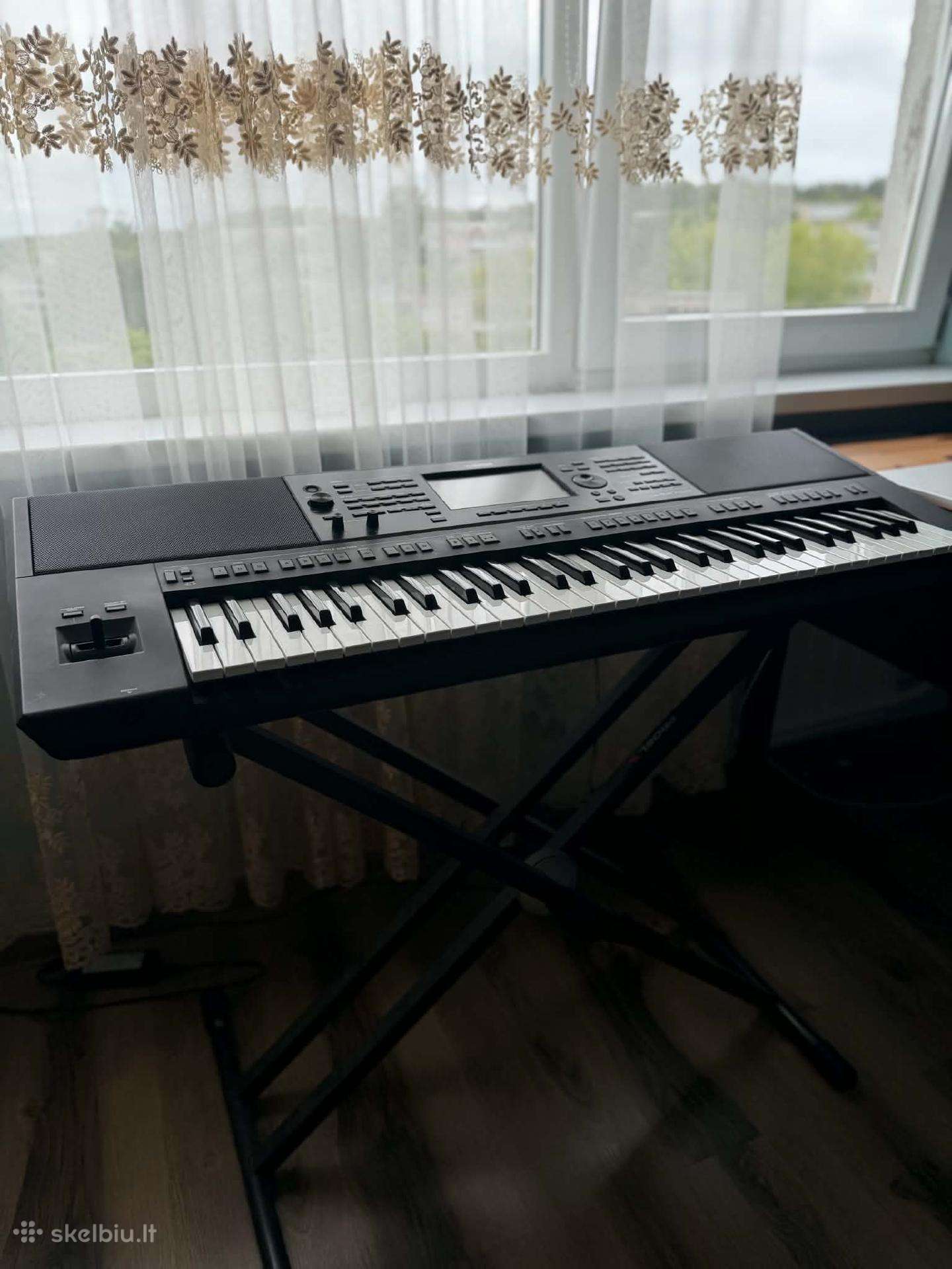 Idealios būklės sintezatorius Yamaha Psr-sx700