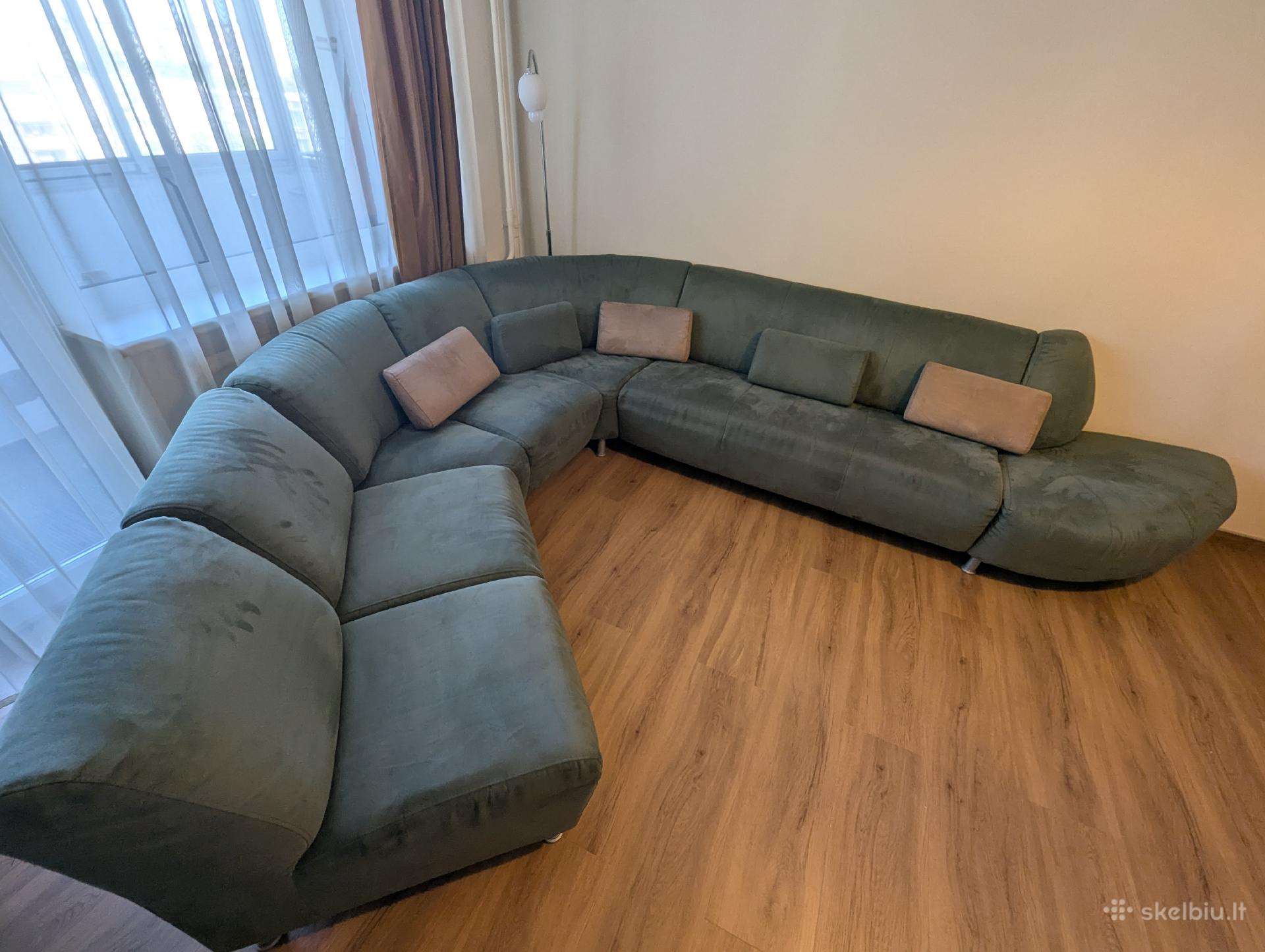 L formos sofa ir 2 foteliai