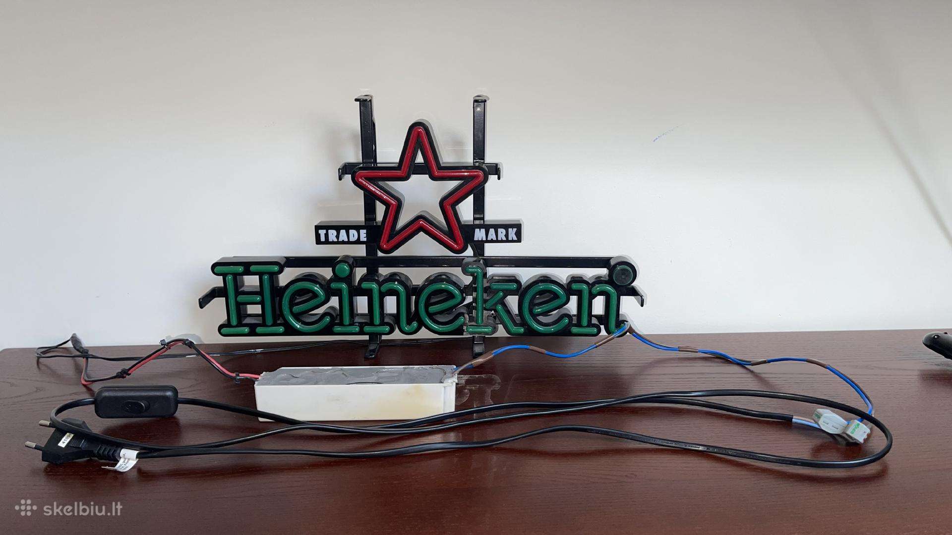 Heineken neonine iškaba
