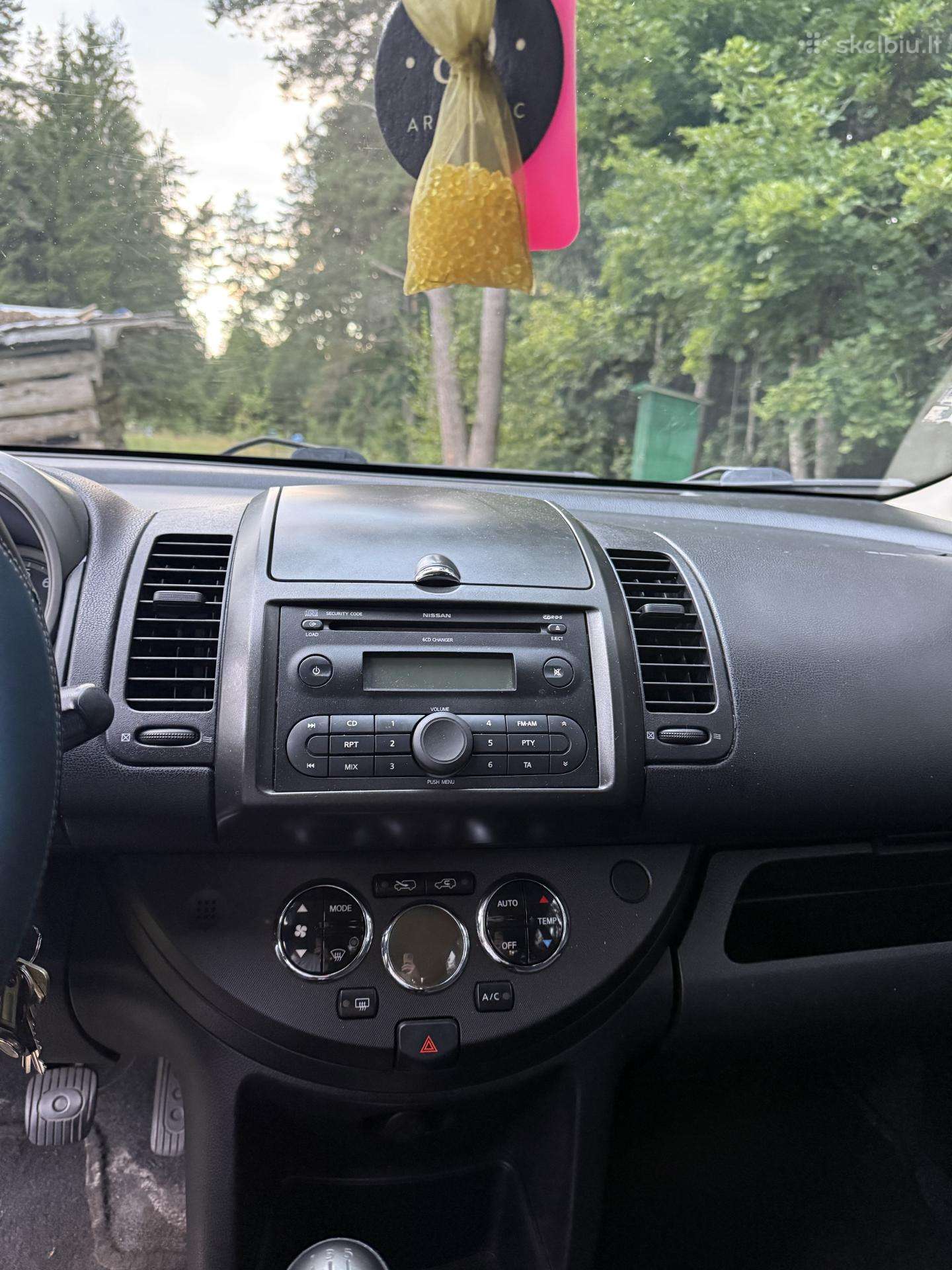 Nissan Note, 1.6 l., Хэтчбек