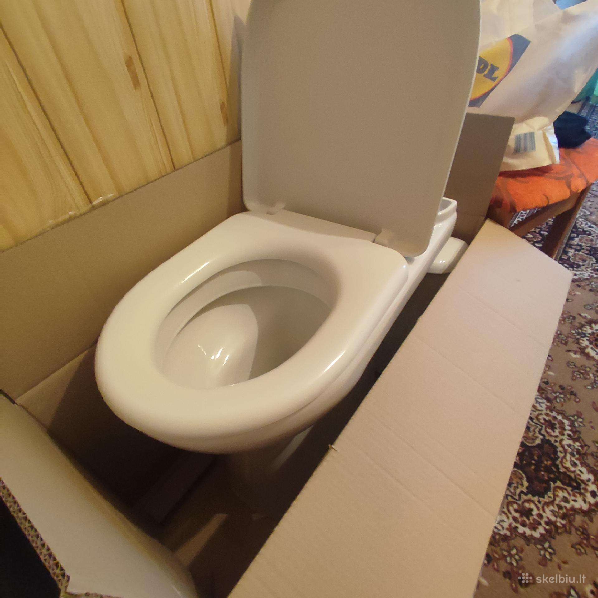 Tualetas su bakeliu ir dangčiu
