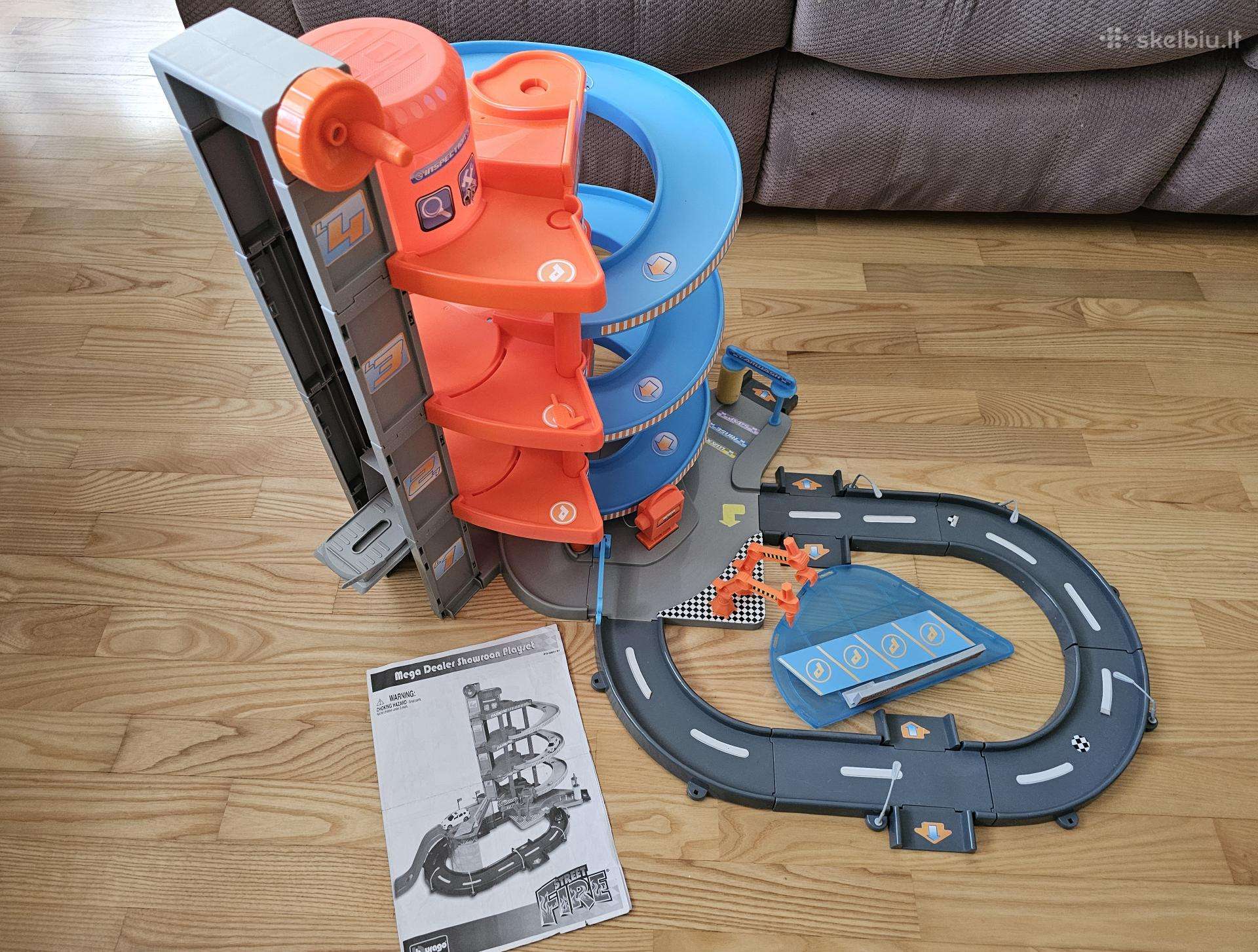 Parduodamas Mega Dealers Showroom Playset