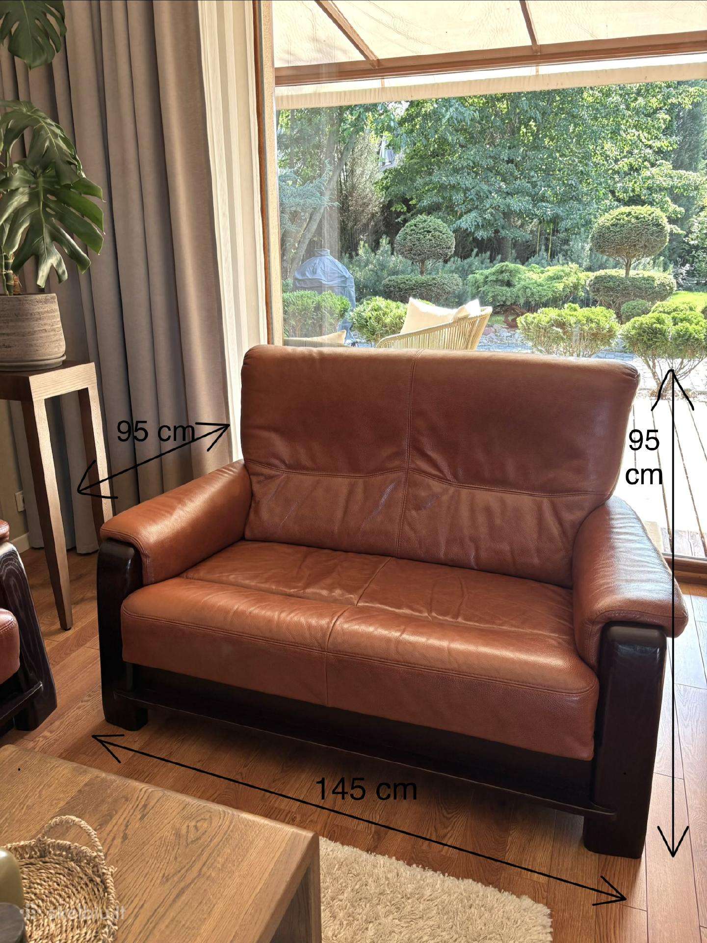 Natūralios odos dvivietė sofa