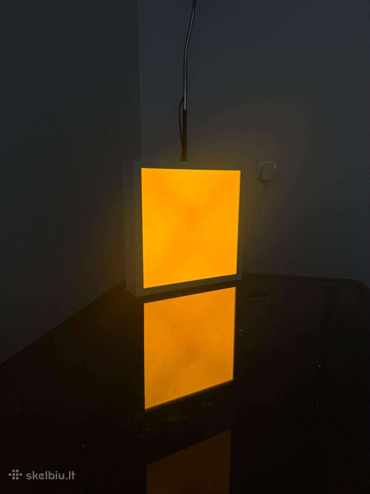 Moderni LED lempa/šviestuvas