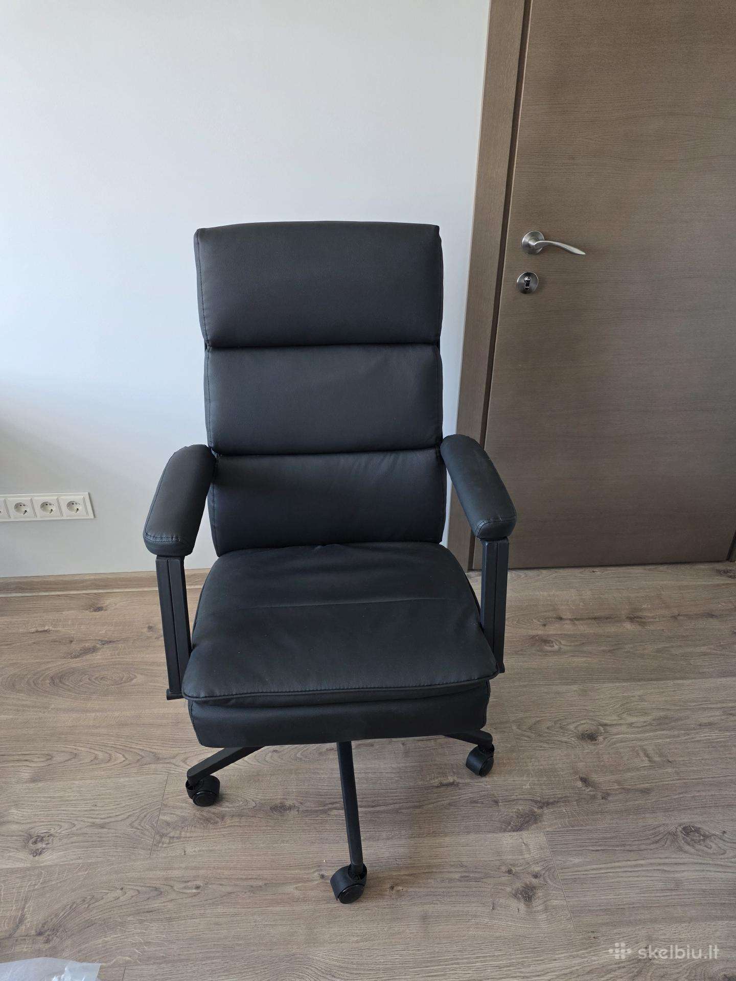 Biuro/rasomojo stalo kede, 100 Eur, Nauja
