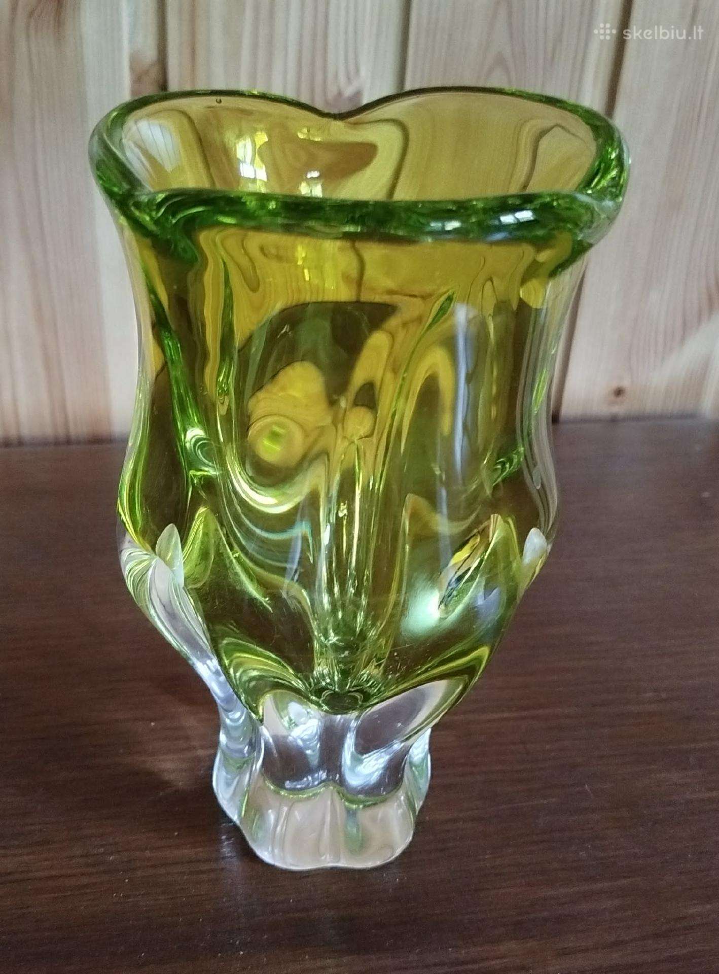 Vintažinė storo stiklo vaza