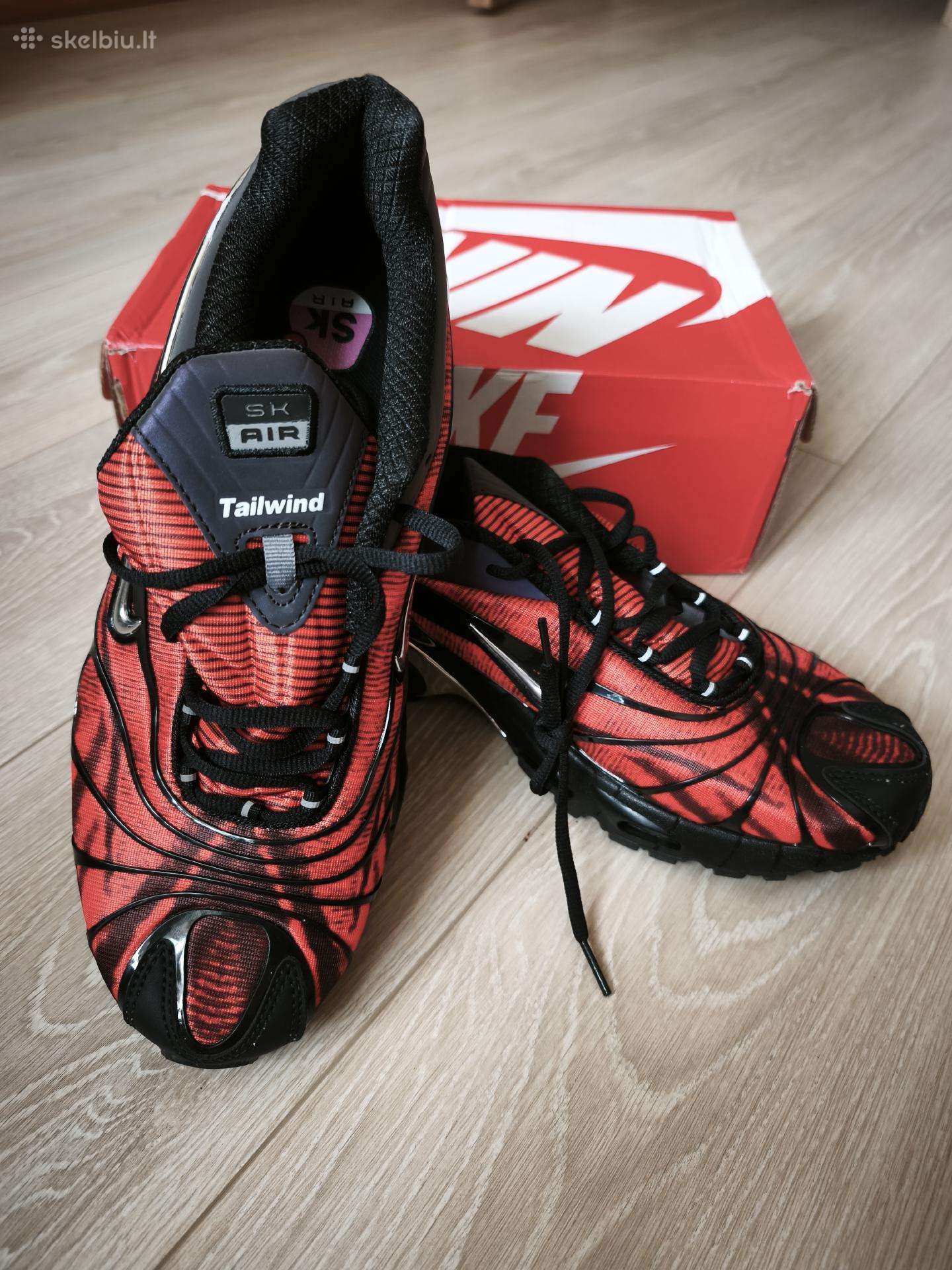 Nike batai