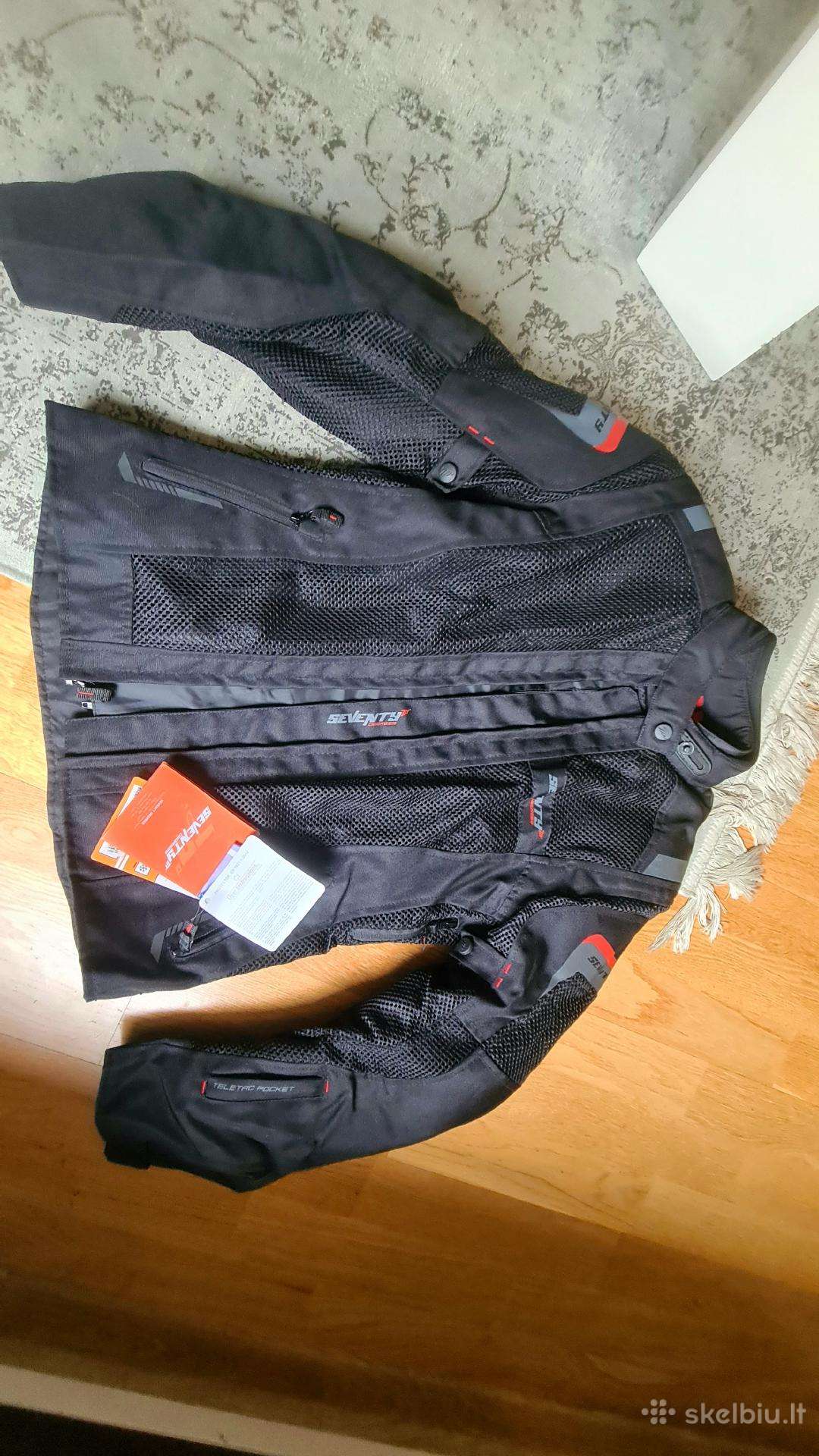 Dainese, sport / street