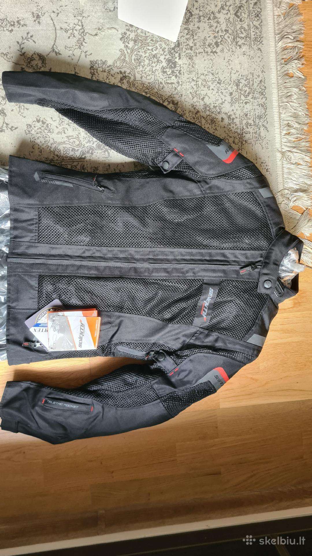 Dainese, sport / street
