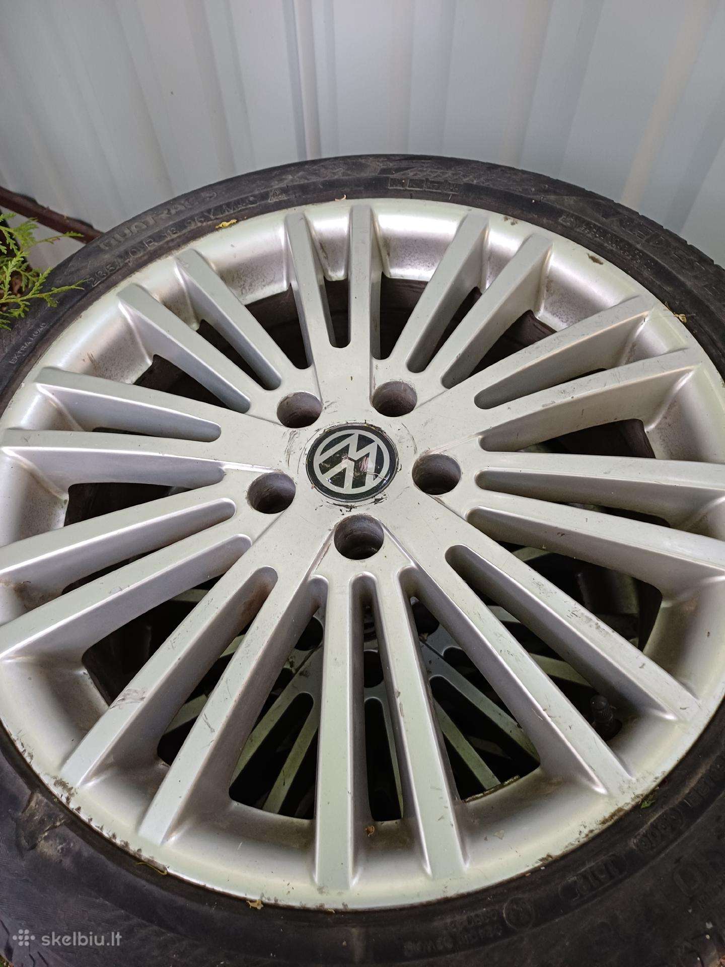 VW R18 ratai su padangomis
