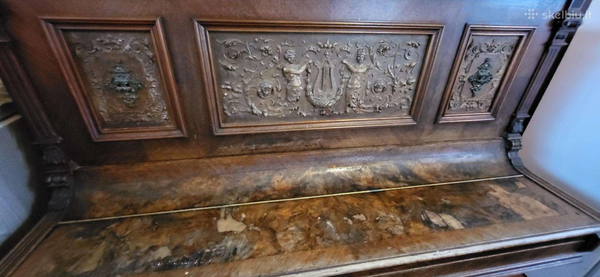 Antikvarinis pianinas
