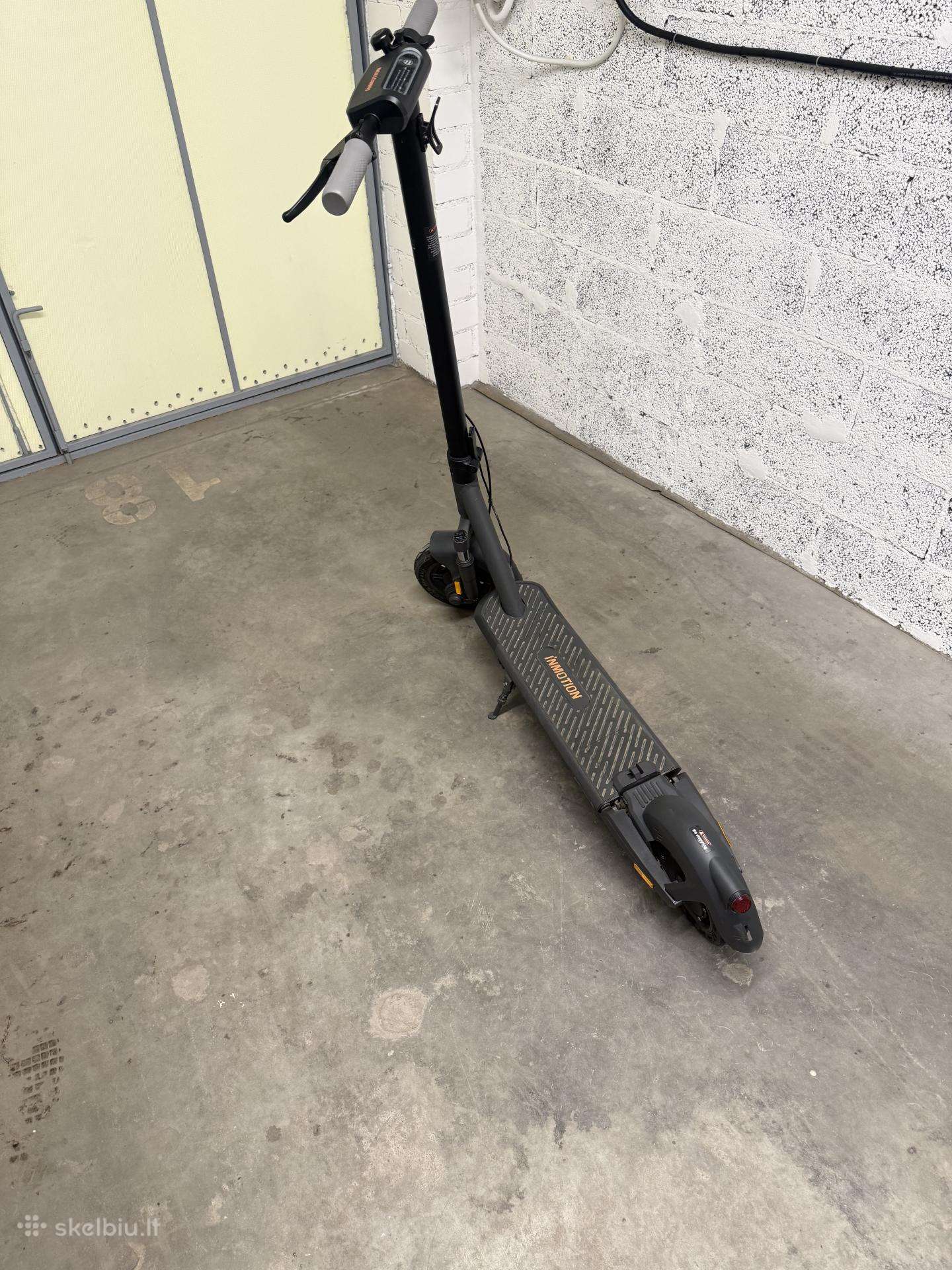 Electric scooter Inmotion