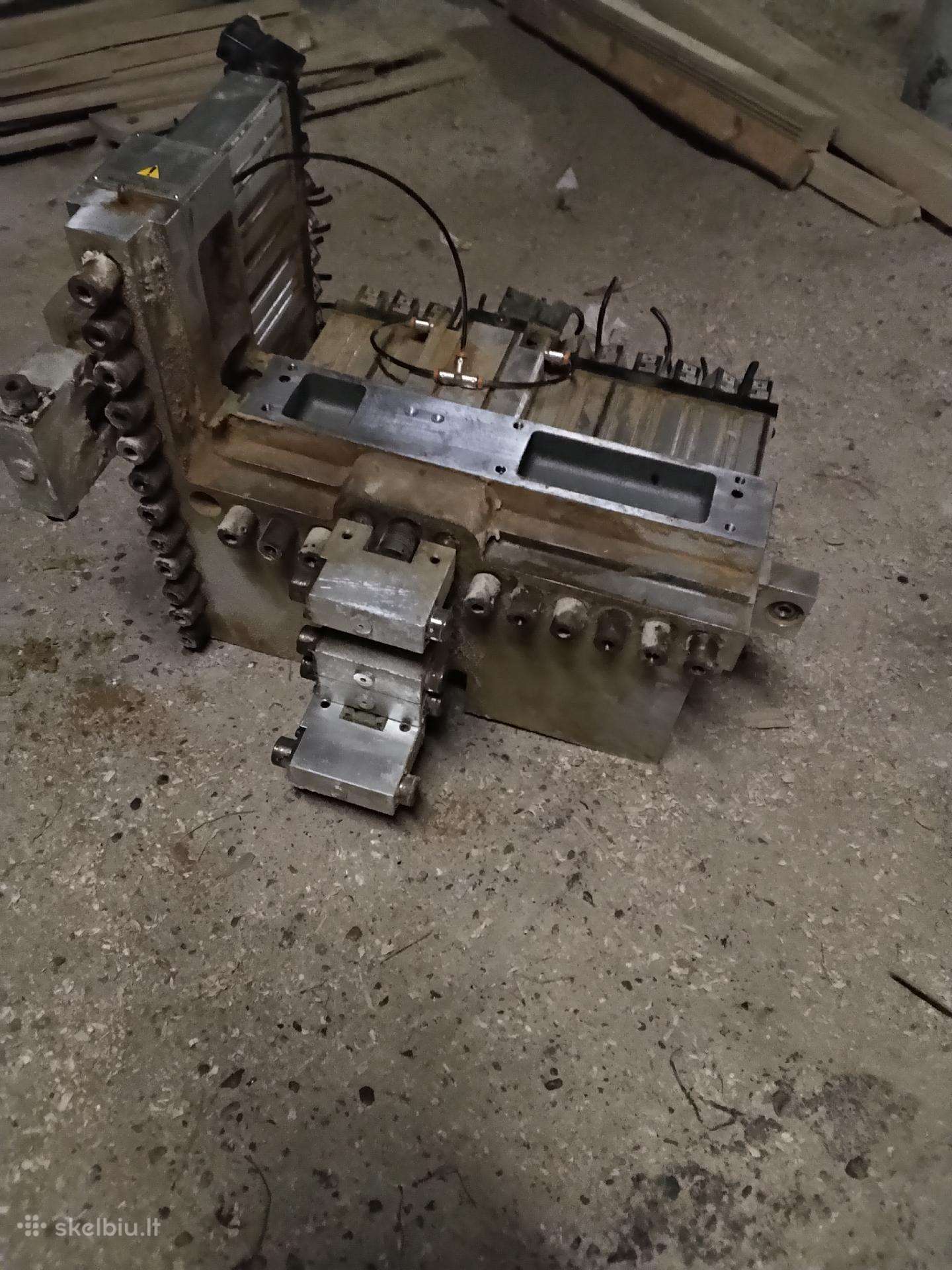 Biese rover 335 grežimo galva