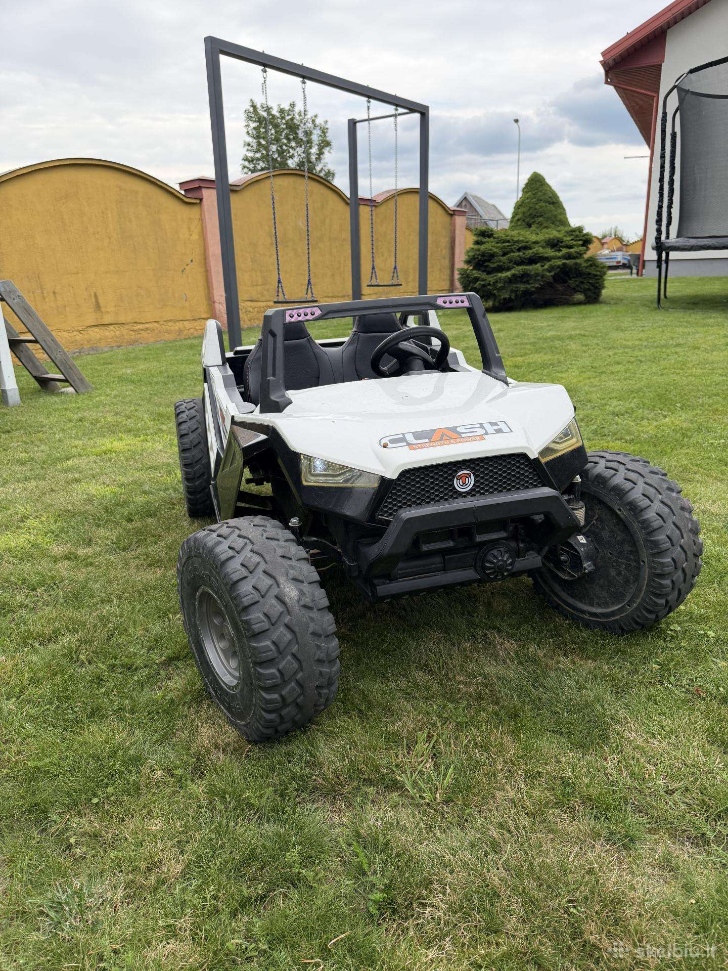 Elektrinis džipas 4x4 24v