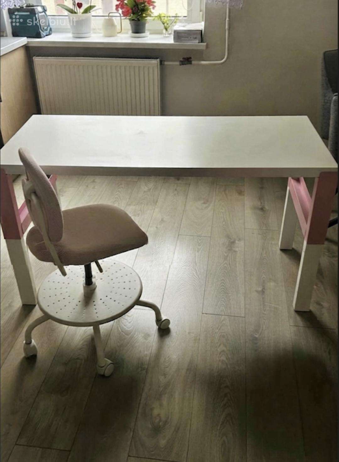 Ikea Pahl stalas ir Vimund kėdė