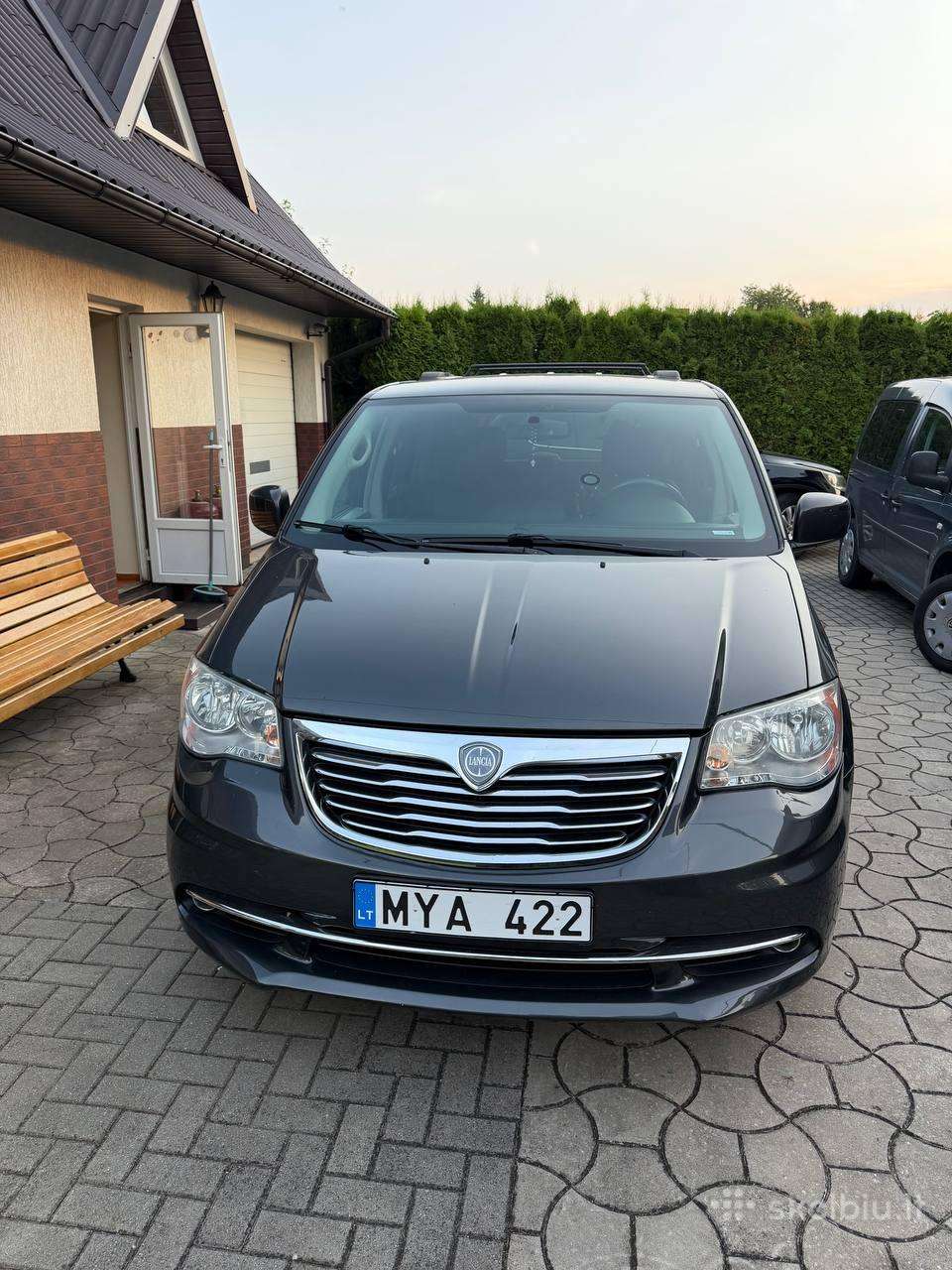 Lancia Voyager