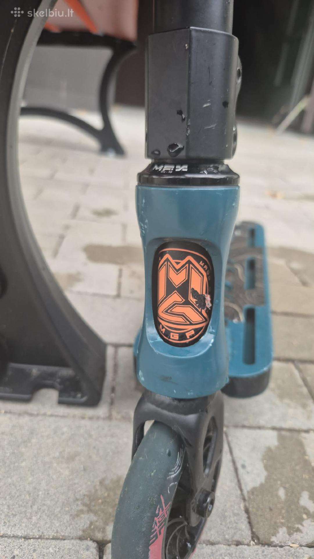 Трюковый самокат Madd Gear