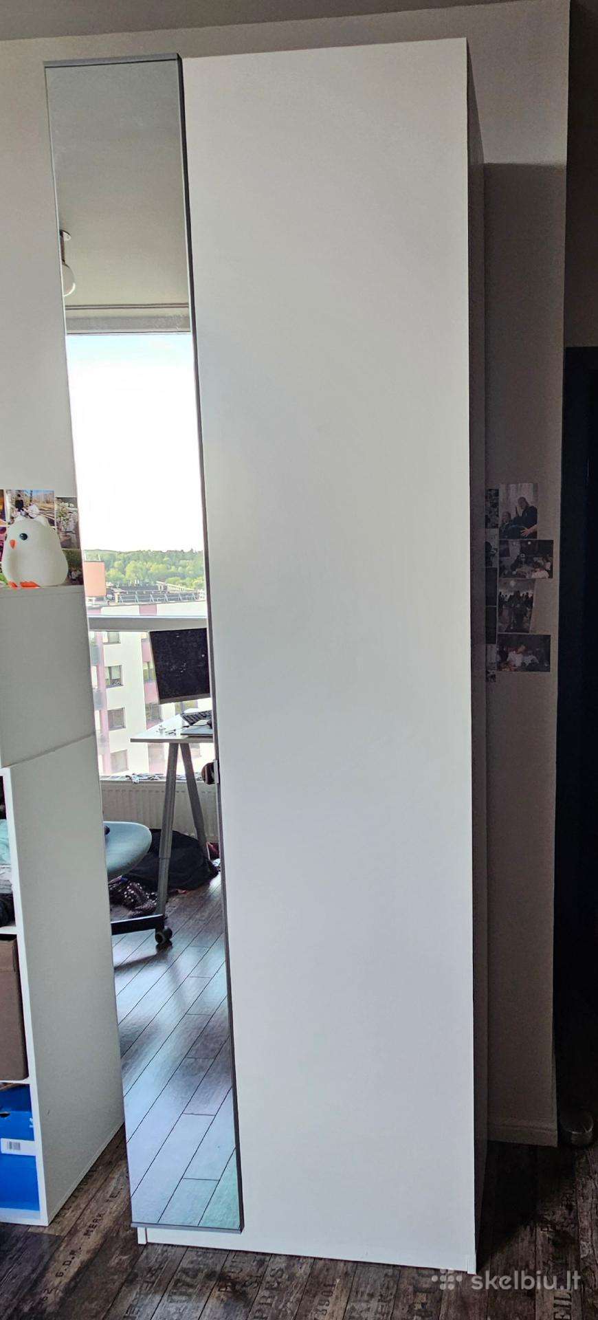 Parduodame Ikea spintą