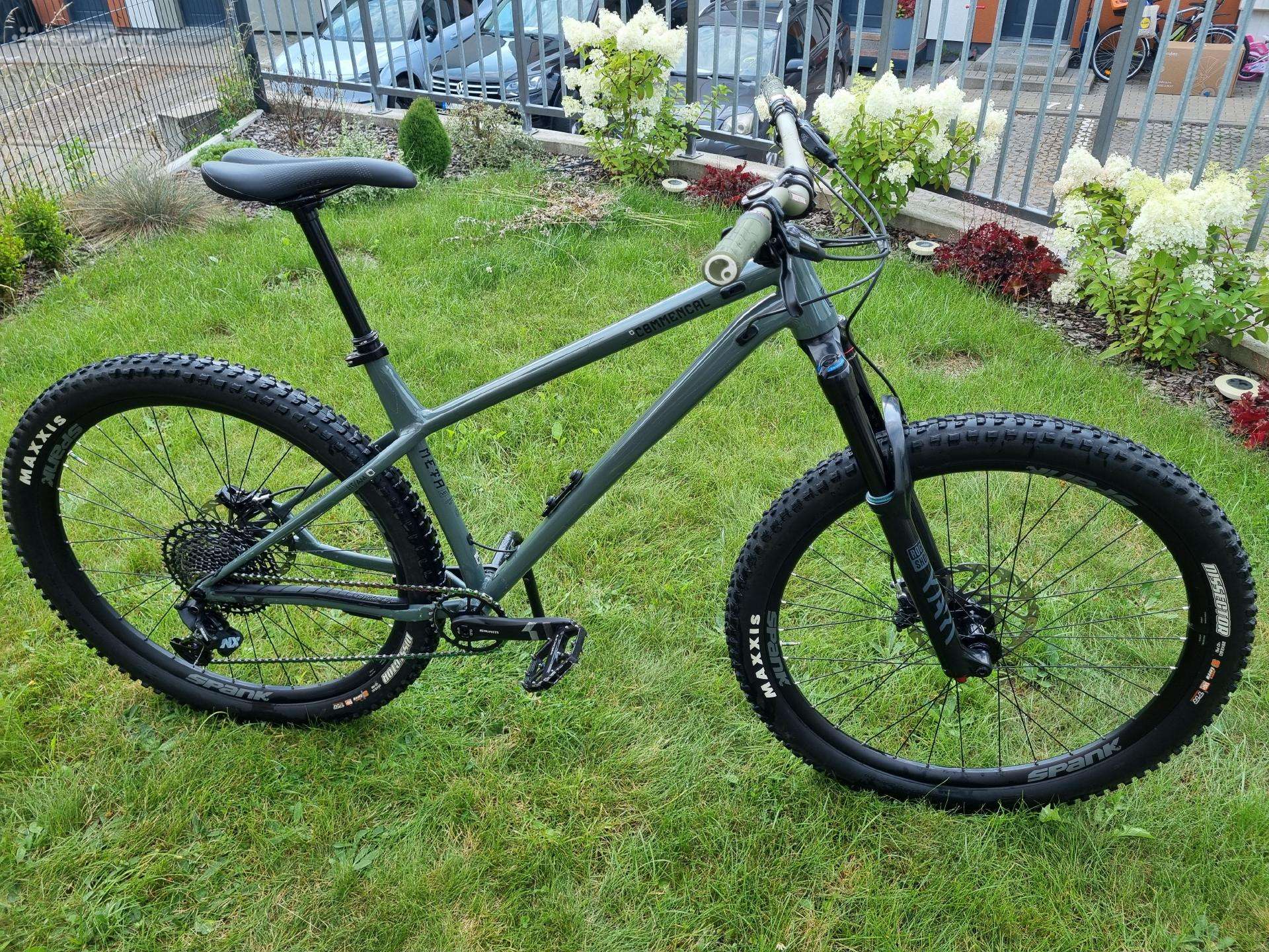 Commencal Meta Ht Am Essential 2022 keisciau i Dj