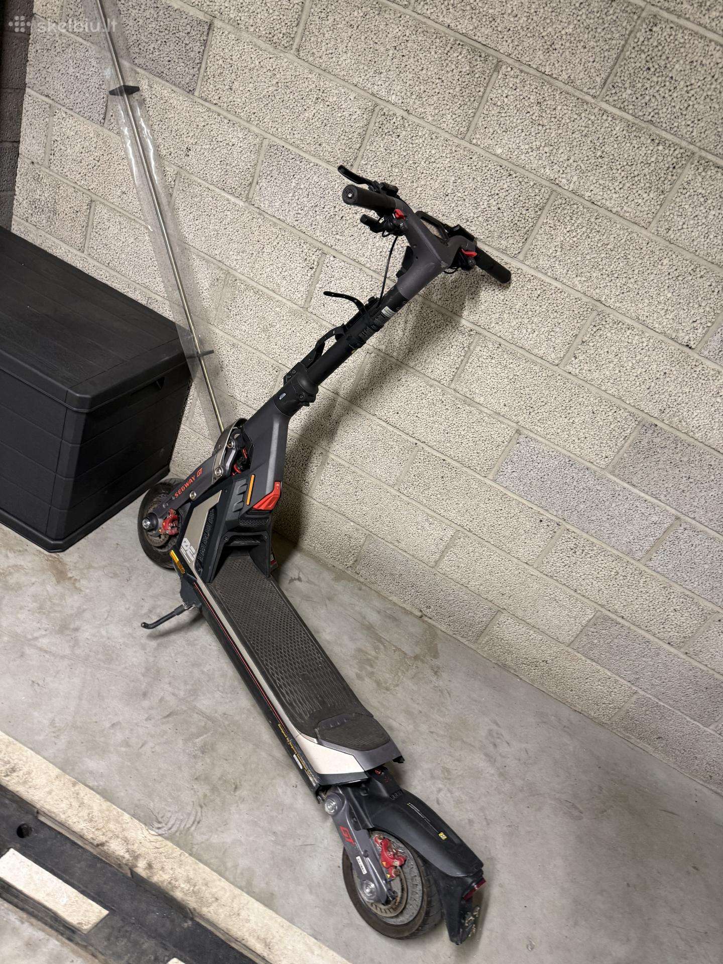 Электрический самокат Segway