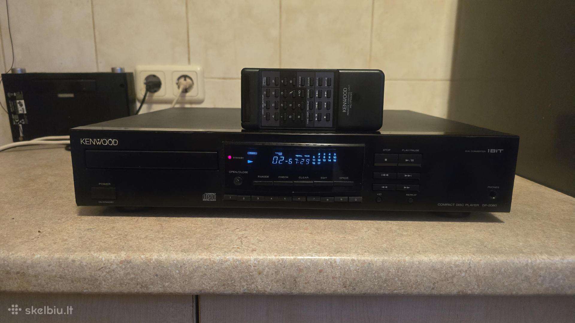 Kenwood Dp-2080 CD grotuvas su distanciniu pultu.