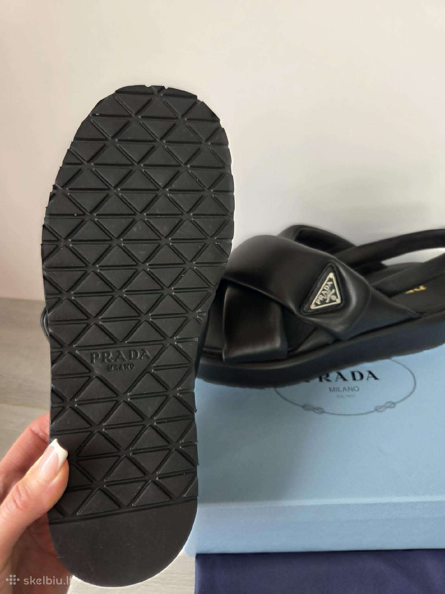 Prada odines basutes