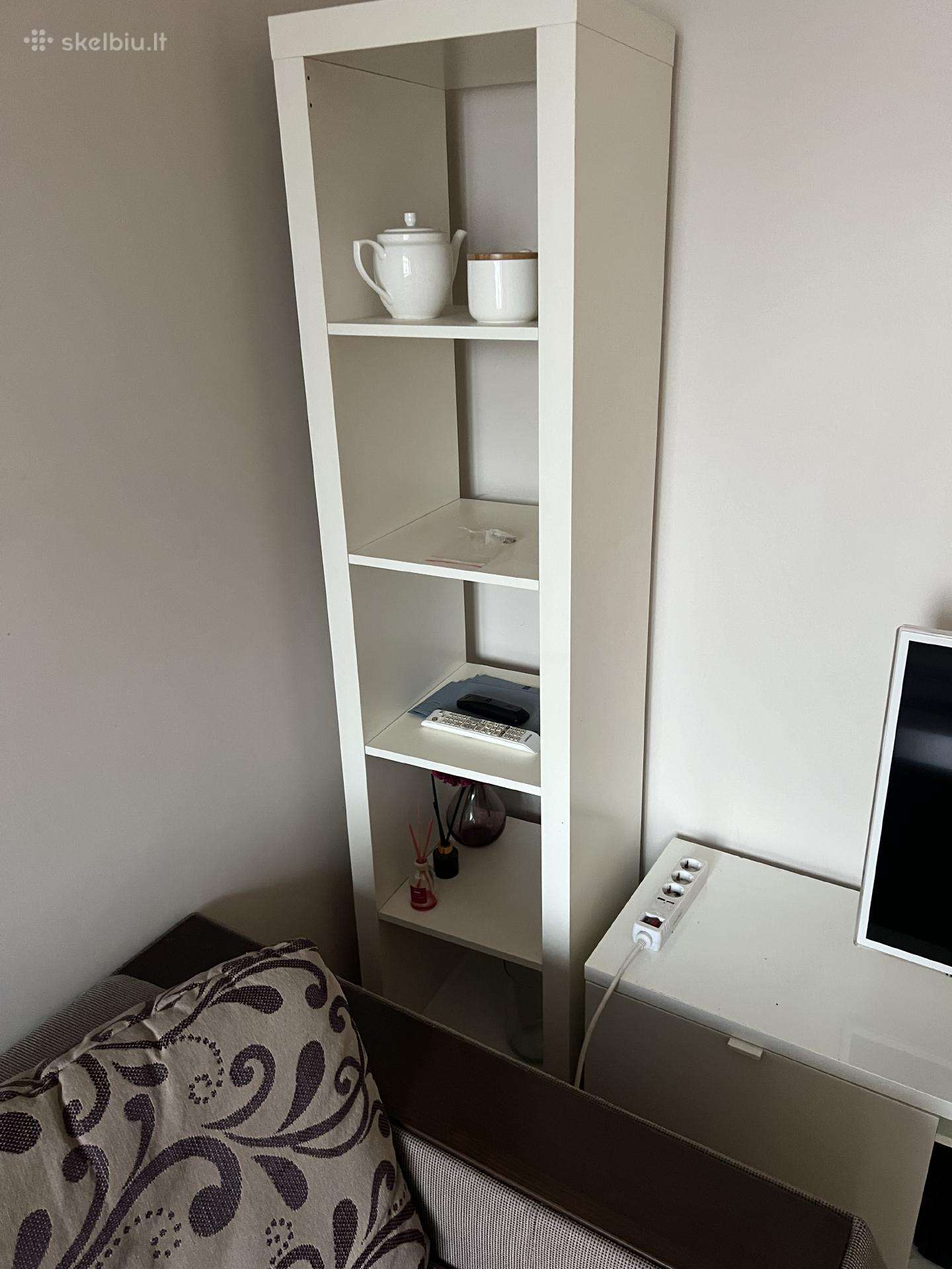Ikea balta lentyna spinta