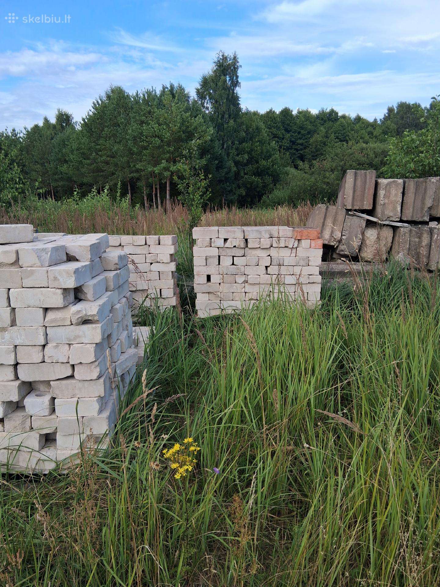 Parduodu plytas ir betoninius blokus