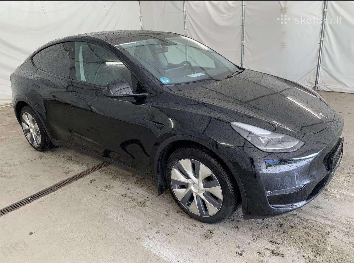 Tesla Model Y, visureigis / krosoveris
