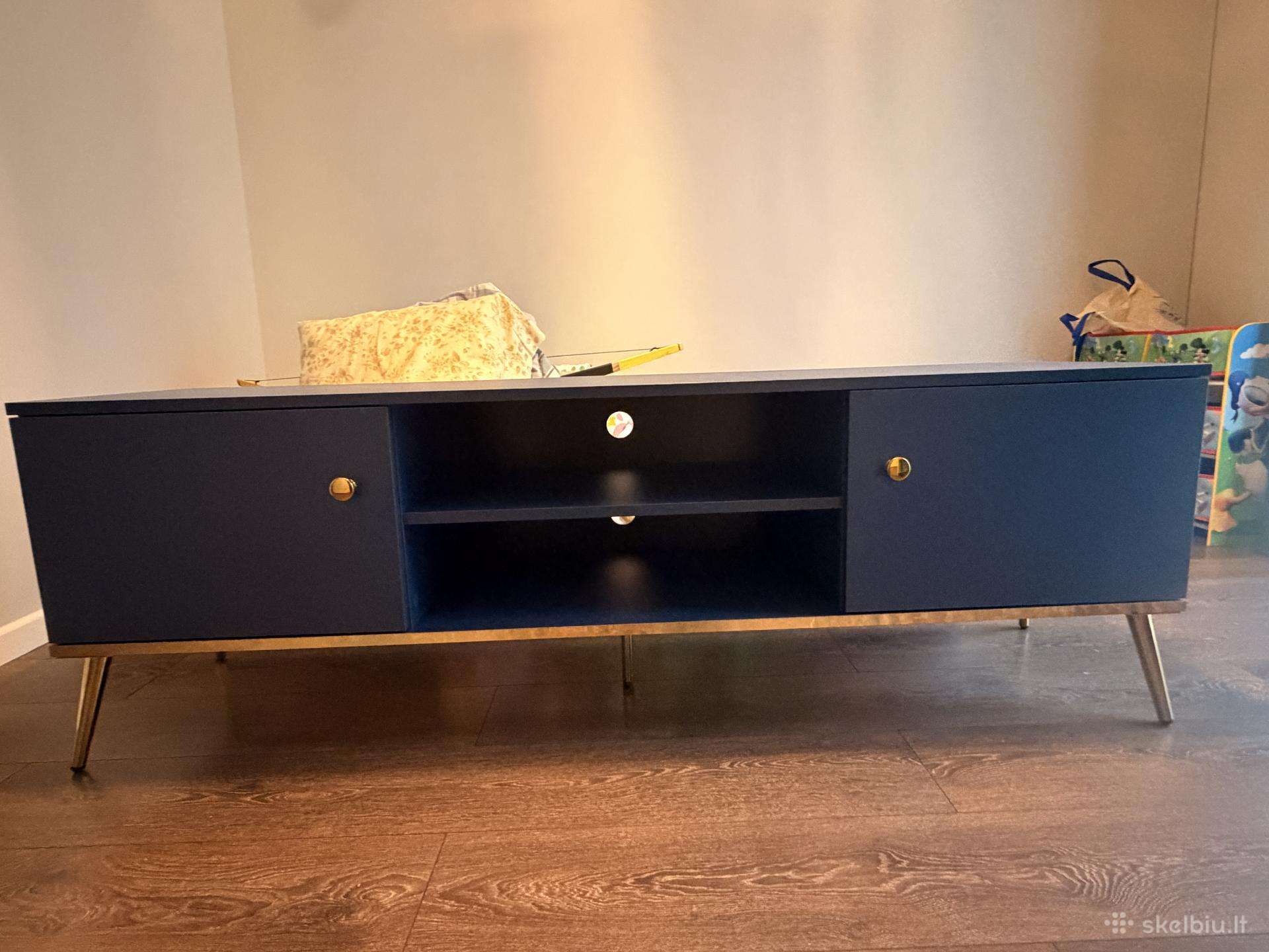 TV staliukas