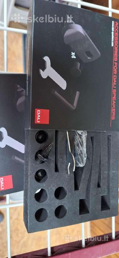 Nauji firminiai Dali 8mm spikes gamintojo pakuotėj