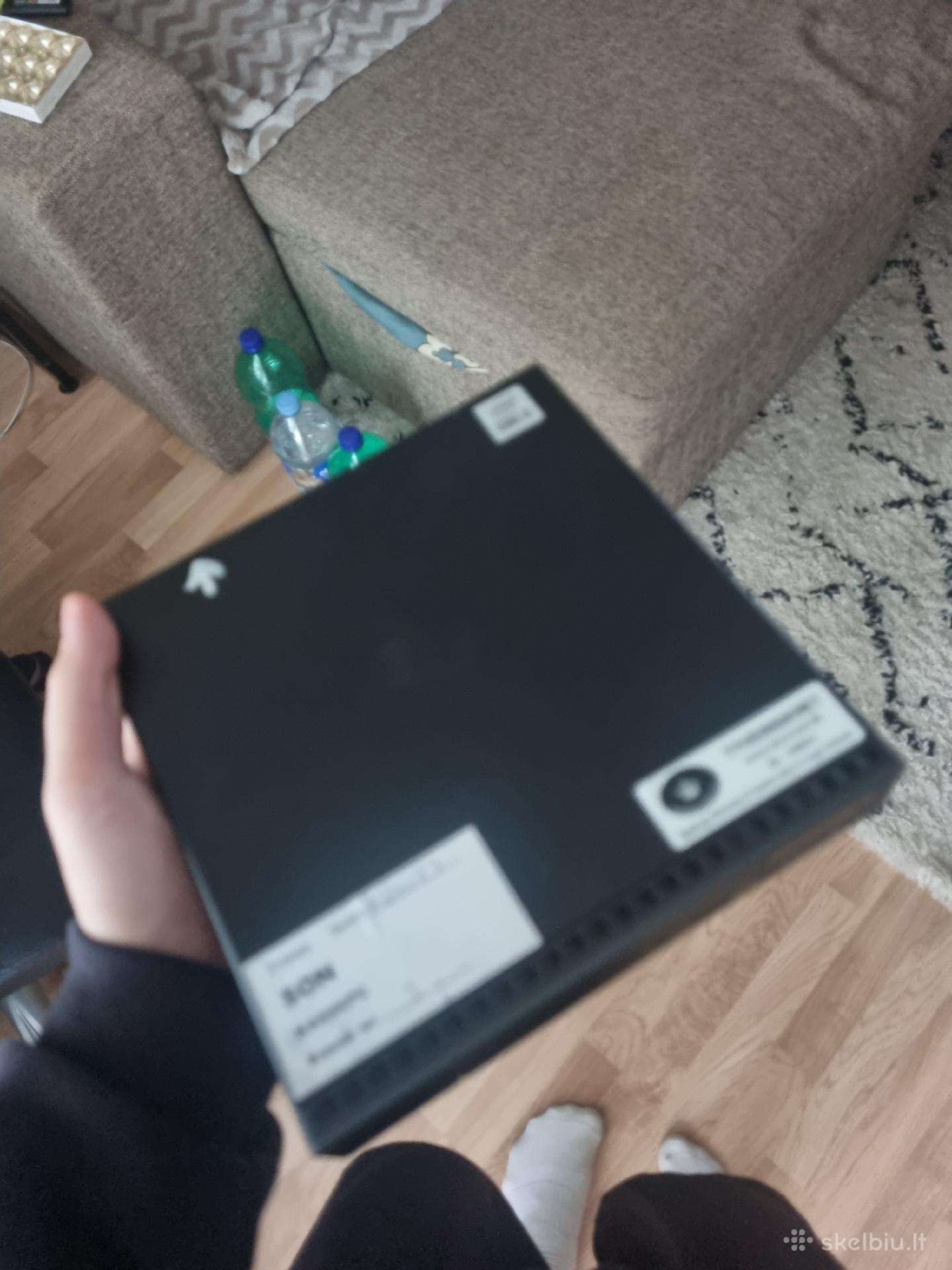 Lenovo ofisine kompiuterio dezute su i5