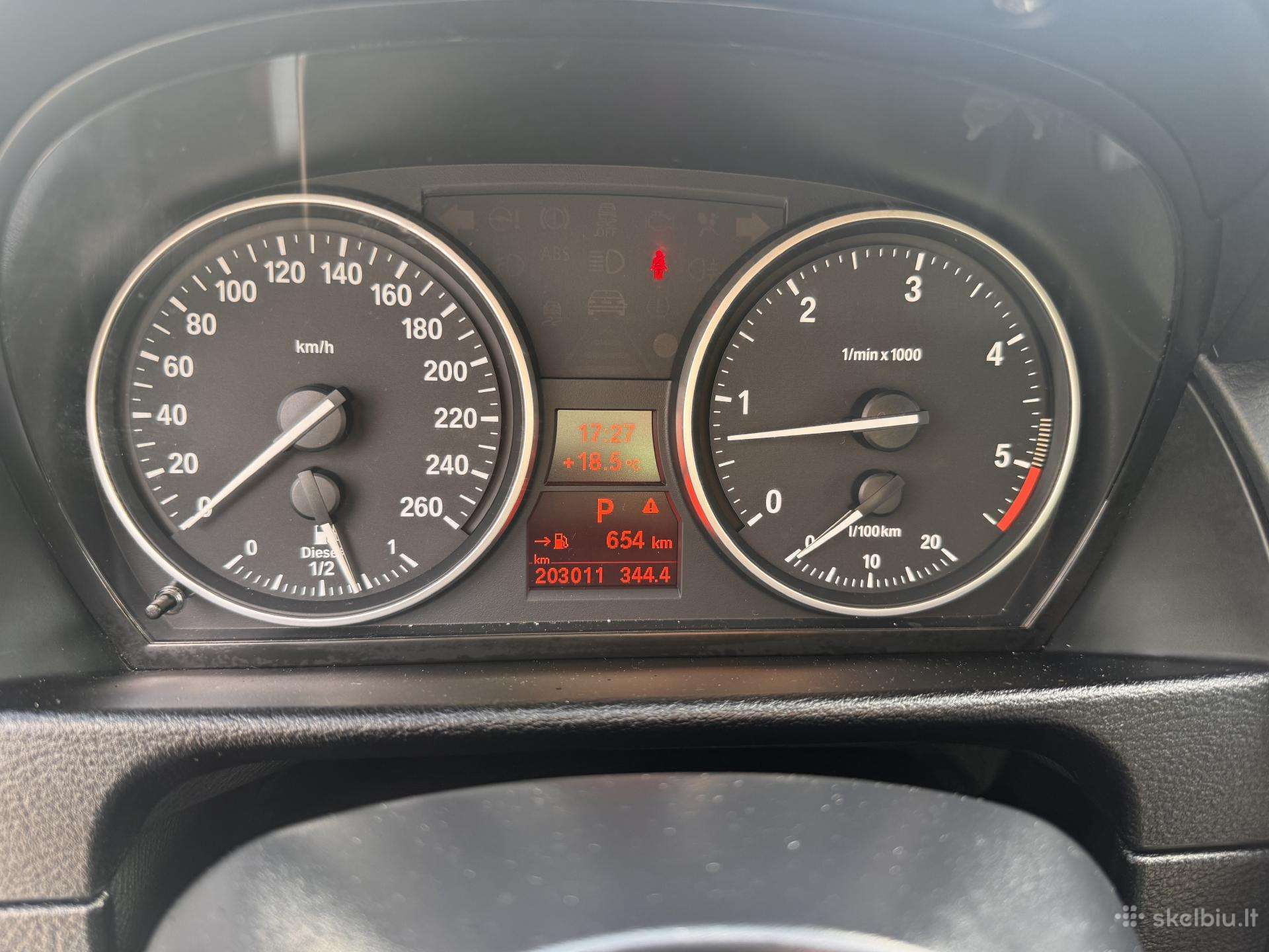 BMW X1, Хэтчбек