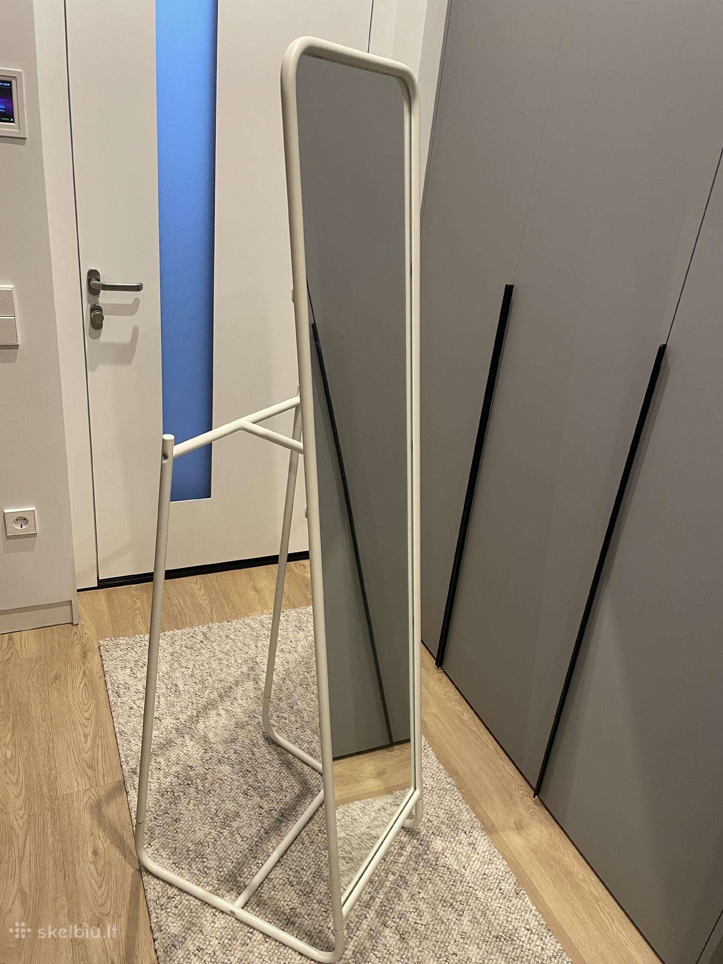 Ikea Knapper pastatomasis veidrodis