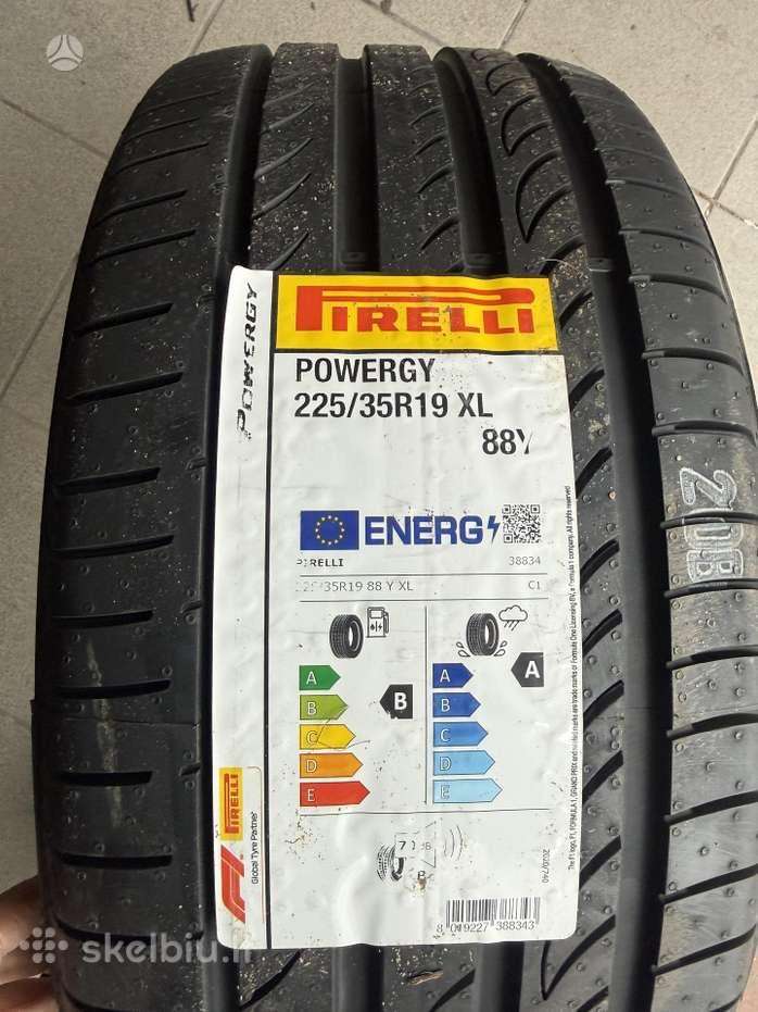Naujos padangos Pirelli