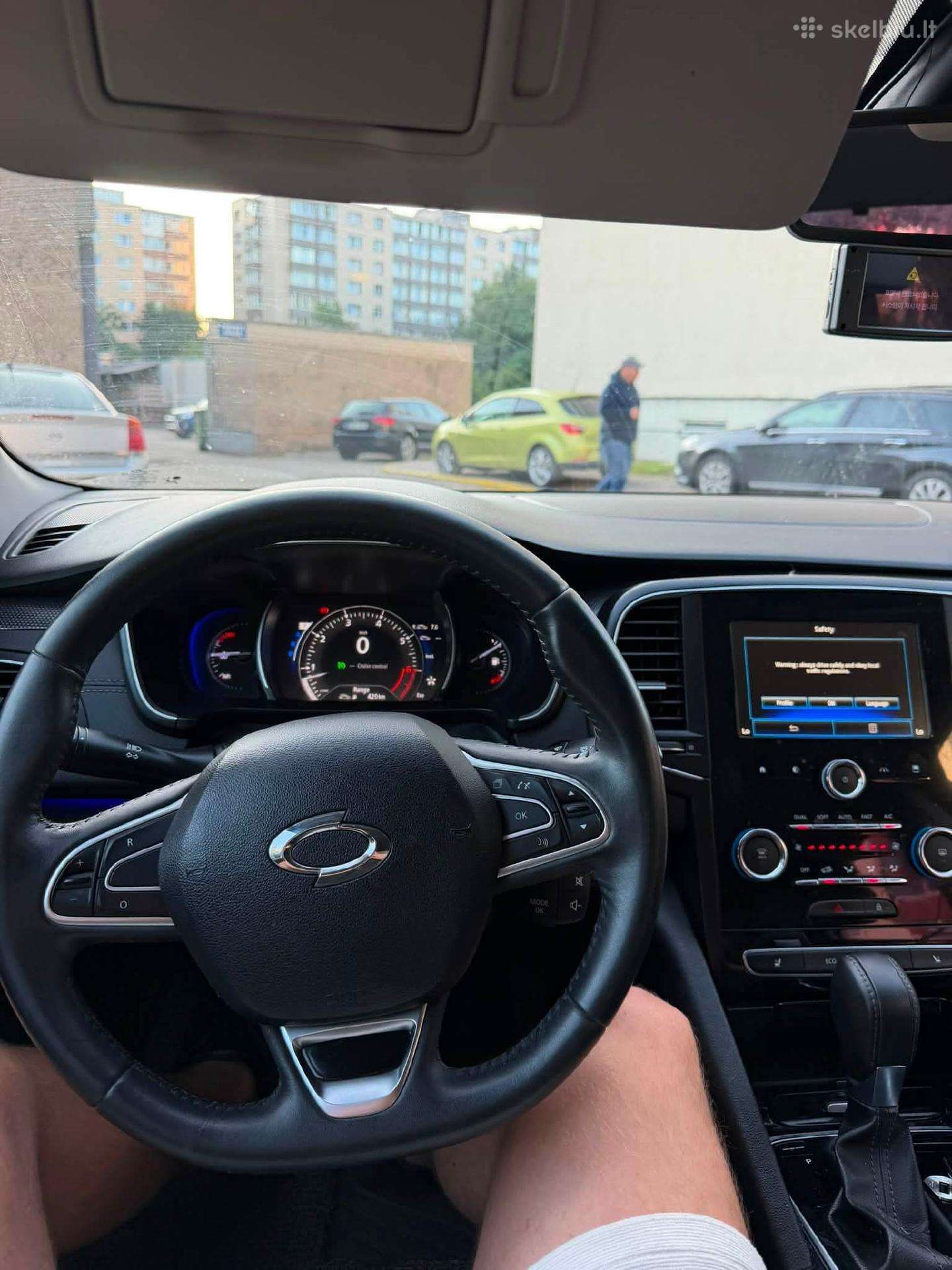 Renault Talisman, Седан