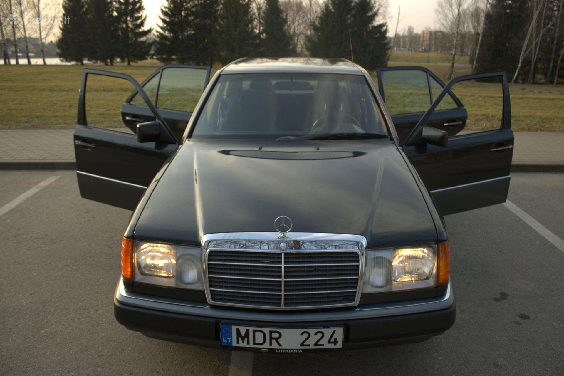 Parduodu Mb124 2.0 16v